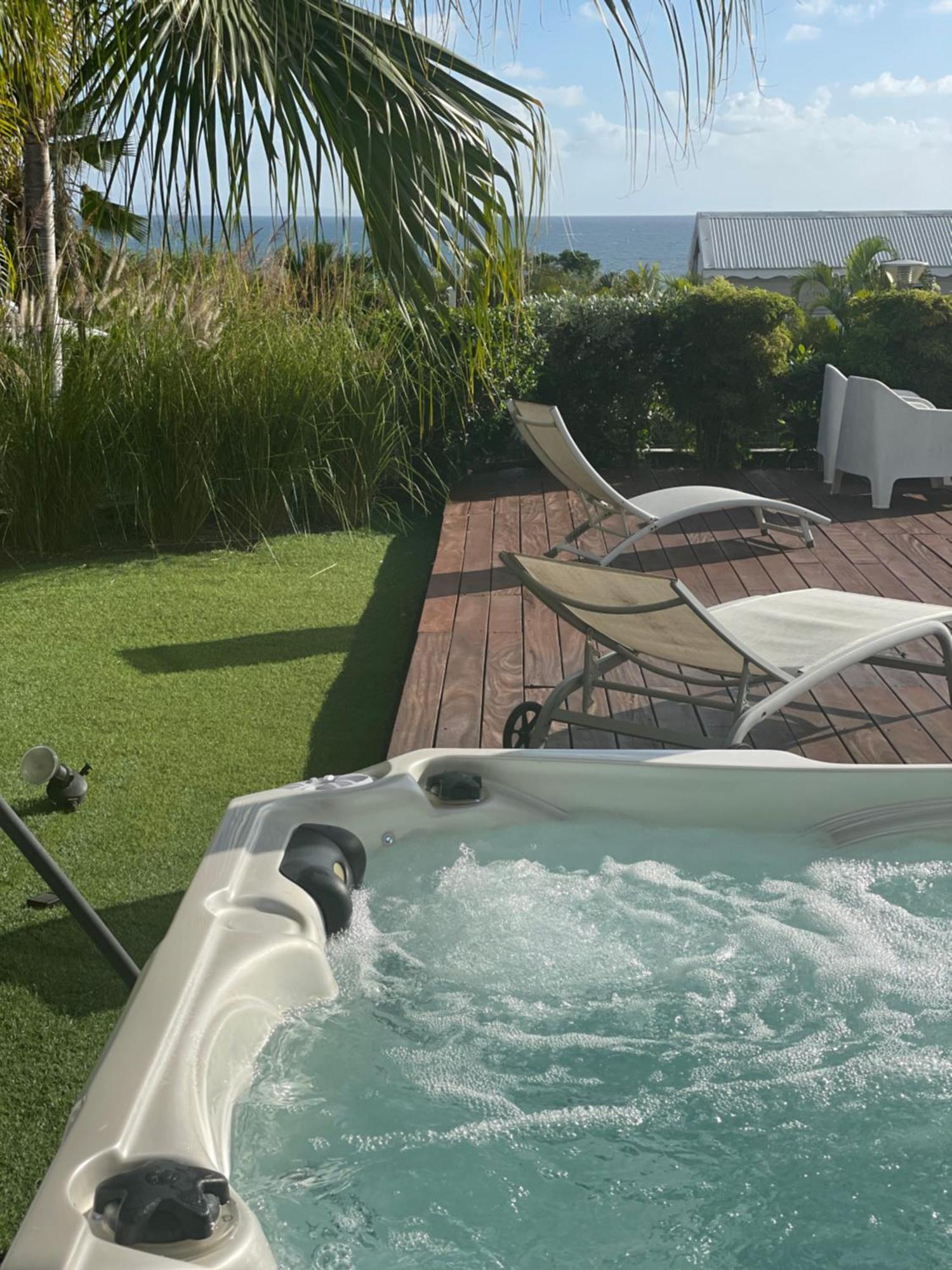 Paradis - Vue Mer, Piscine, Jacuzzi Et Acces A La Gros Sable Sainte-Anne (Grande-Terre)