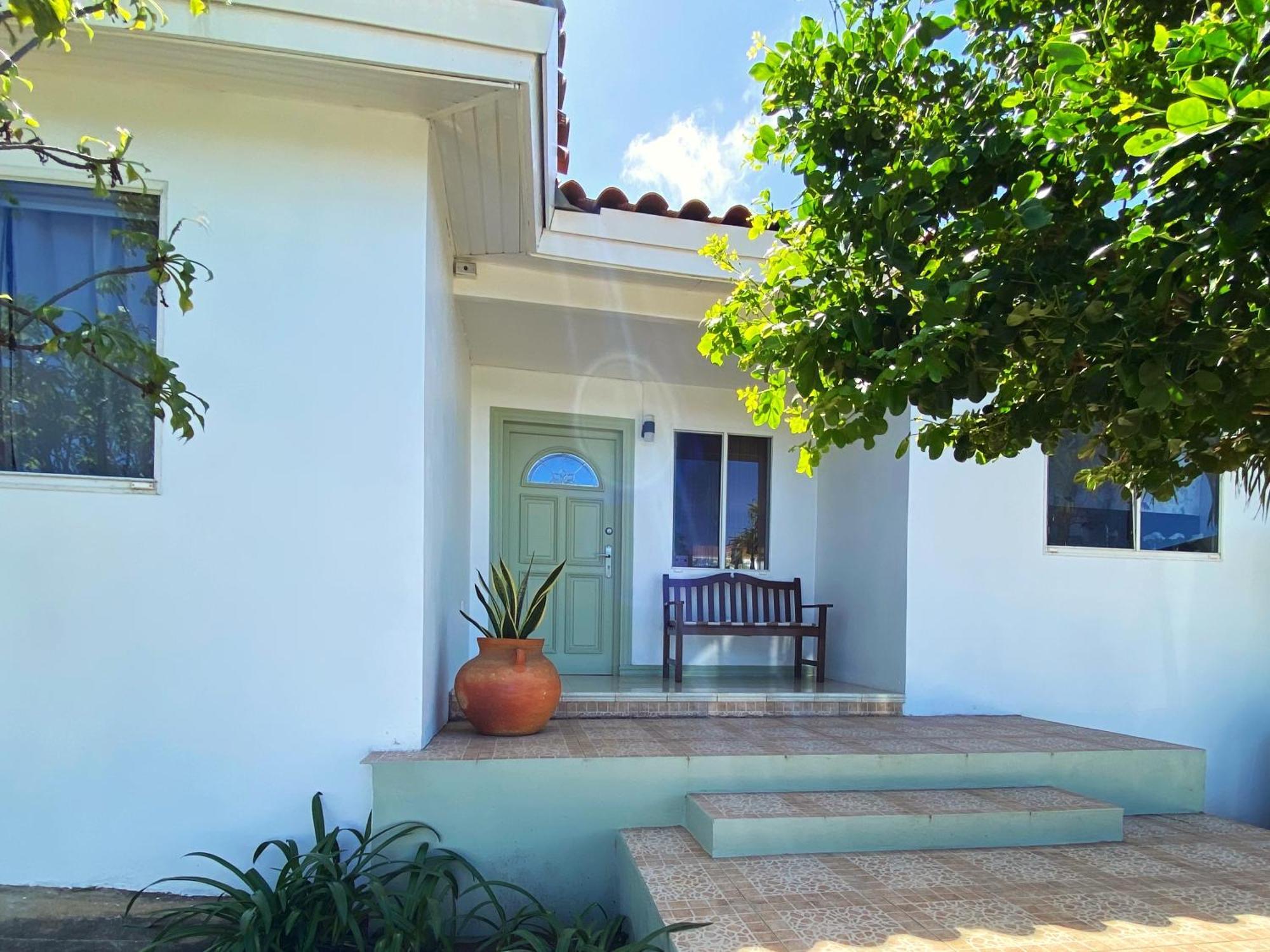 Mila's Authentic Family Getaway Aruba * Noord