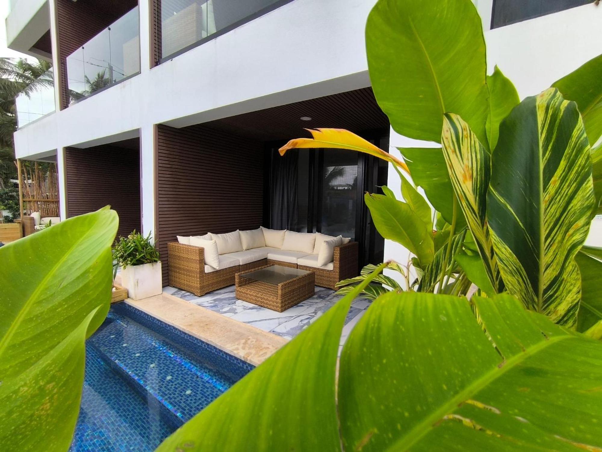 Hotel Surf One