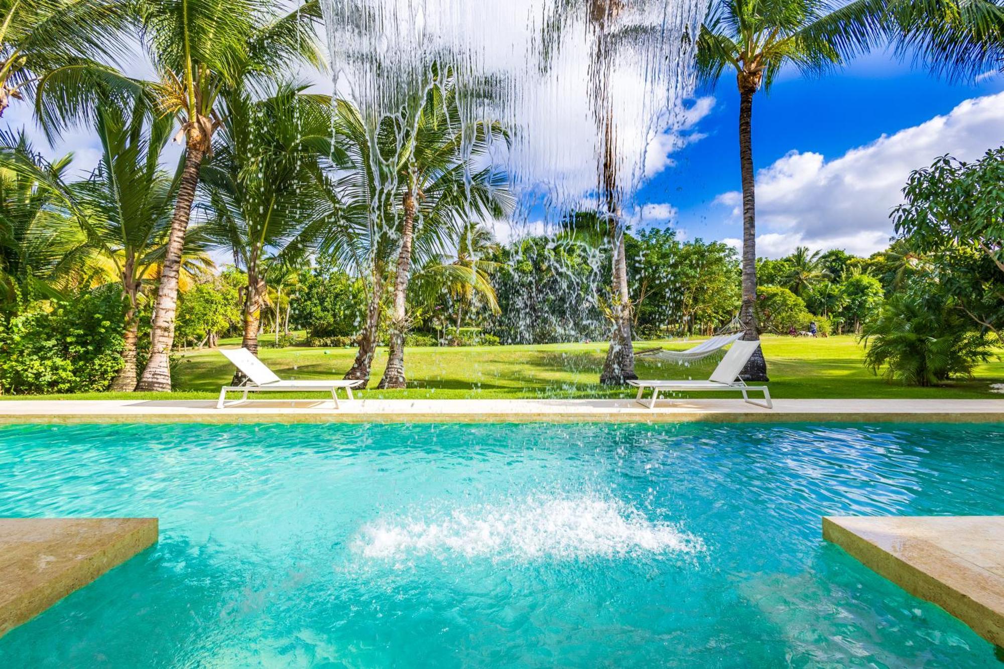 Luxury In - Exclusive Waterfall With Private Pool, Bbq, Maid, Golf Pousada Punta Cana
