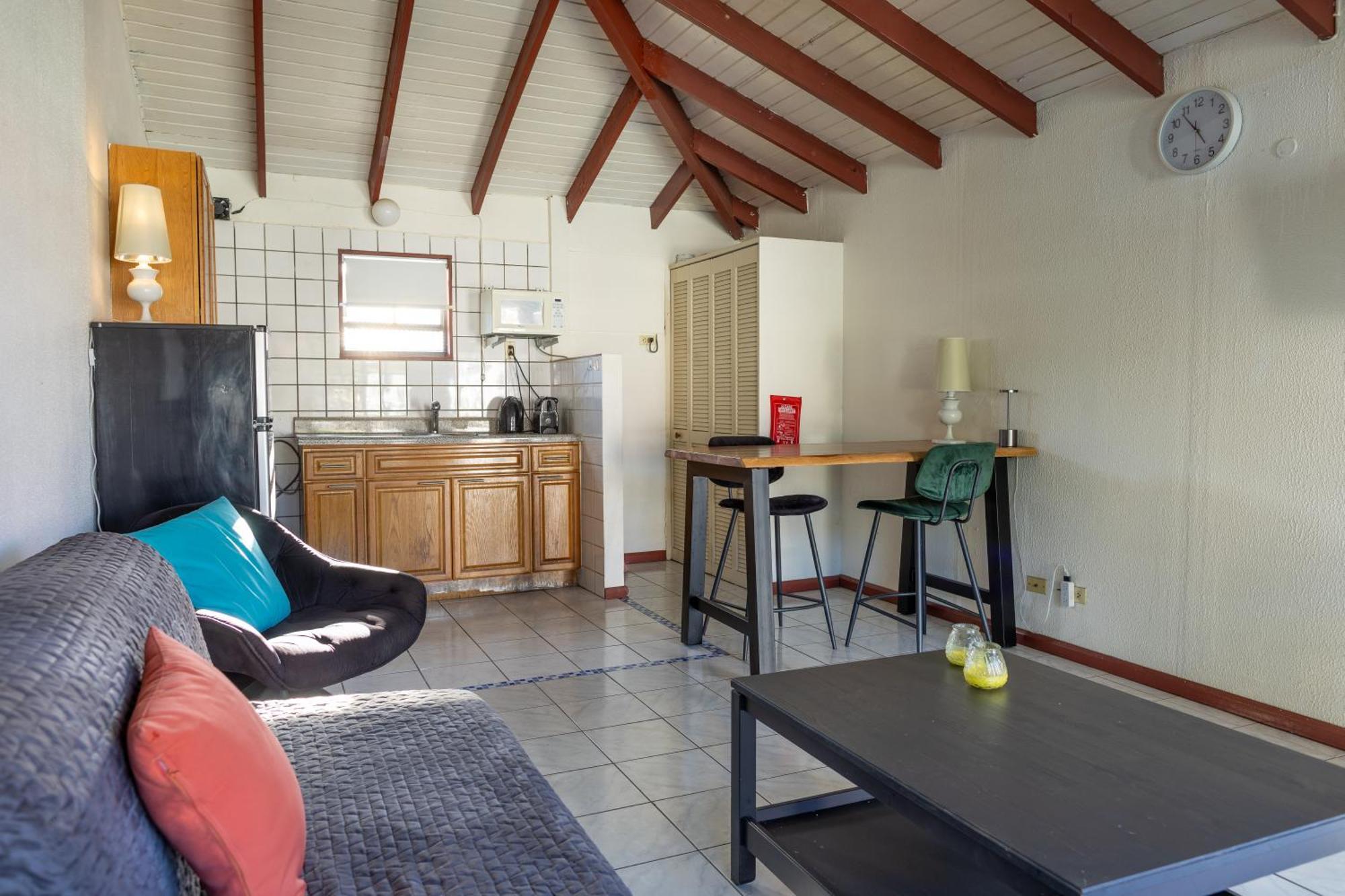 Talk Of The Town & - St Eustatius Aparthotel