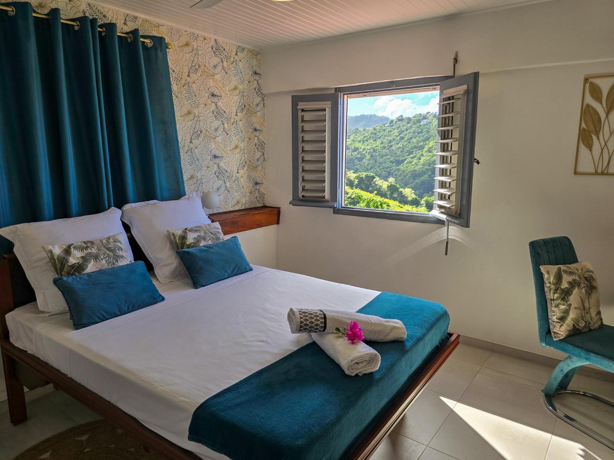 Holiday home Kay Lucile, Vue Sur Les Hauteurs Du Carbet, 5 Minutes *