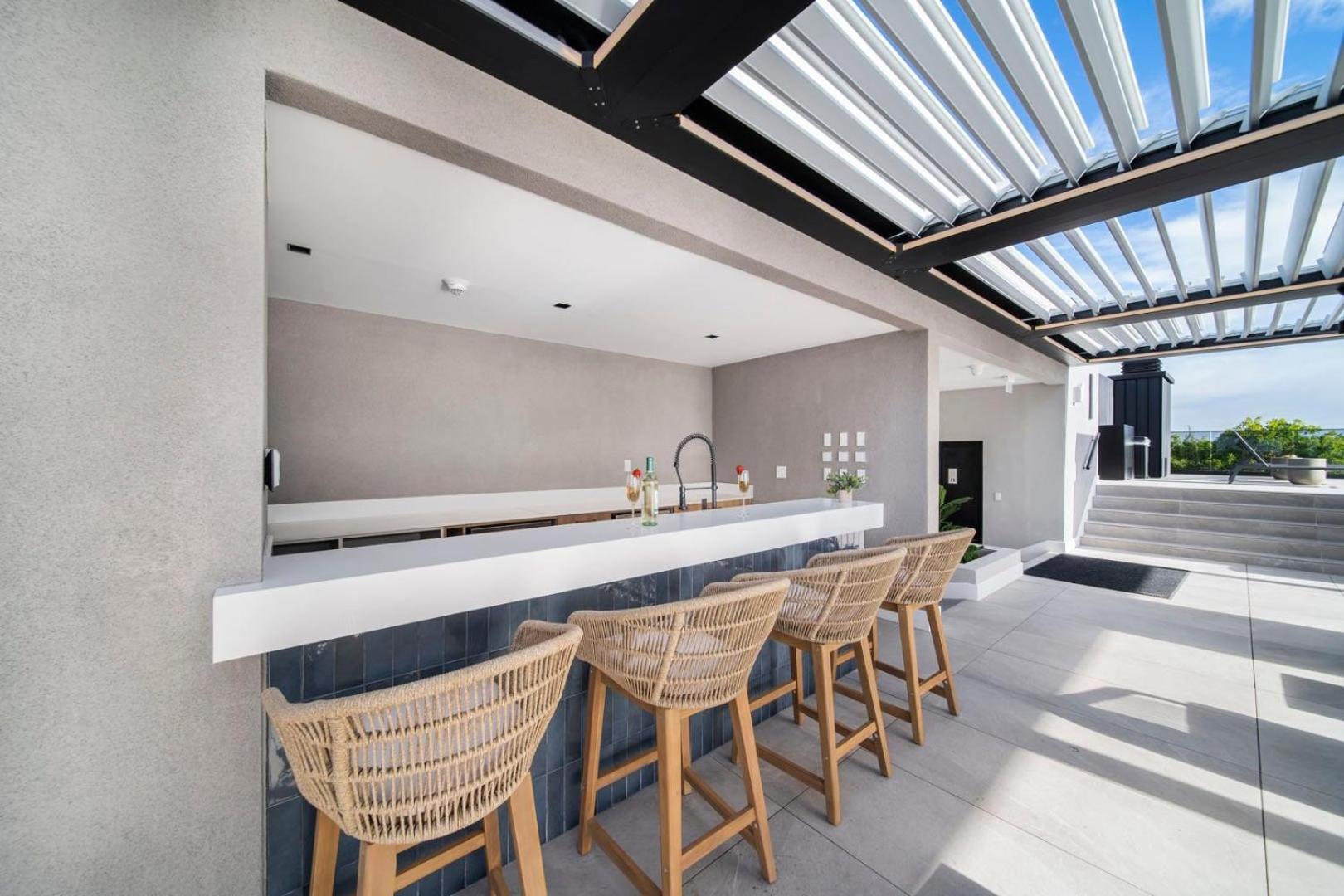 Allure 501 Apts *