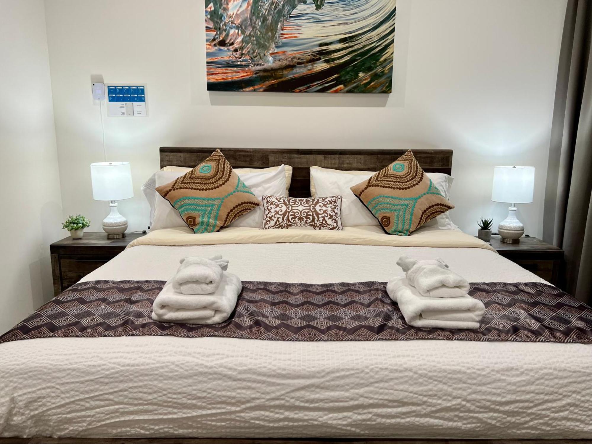 The Cove - Condo Hotel - Palm Beach Strip Aparthotel