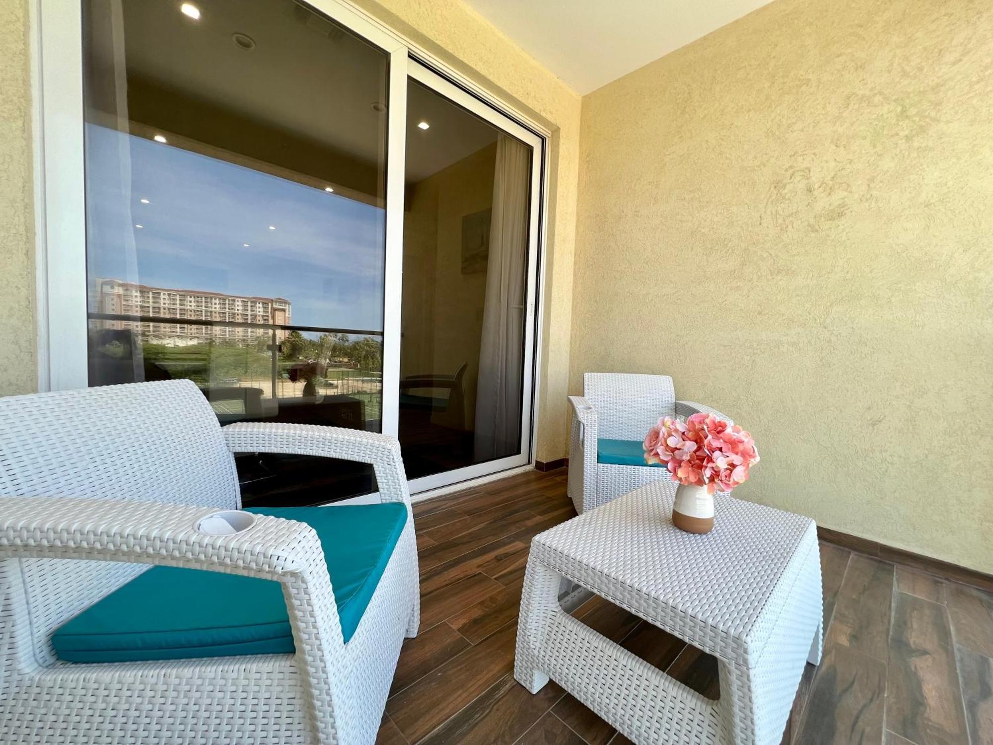 The Cove - Condo Hotel - Palm Beach Strip Aparthotel