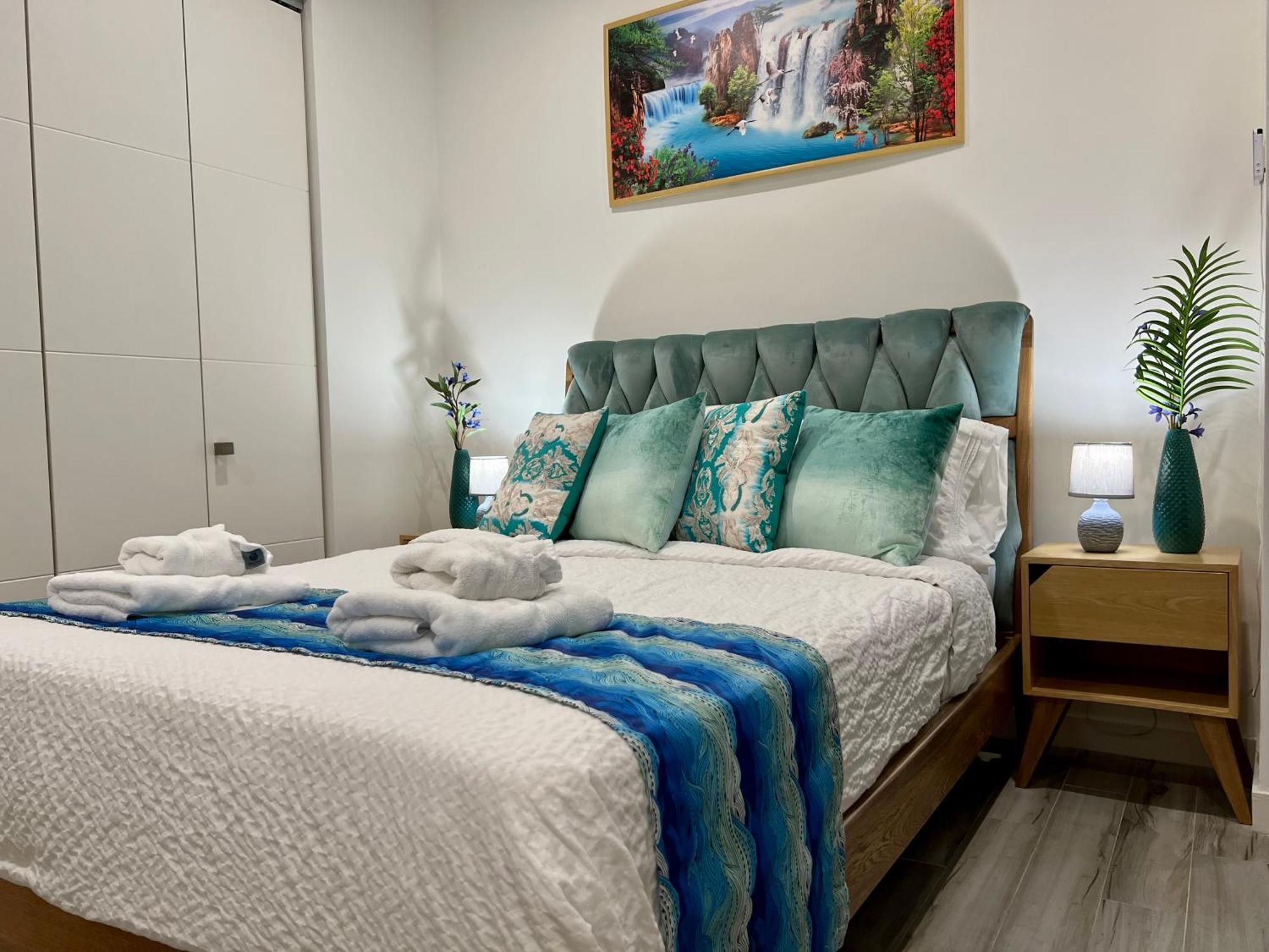 The Cove - Condo Hotel - Palm Beach Strip