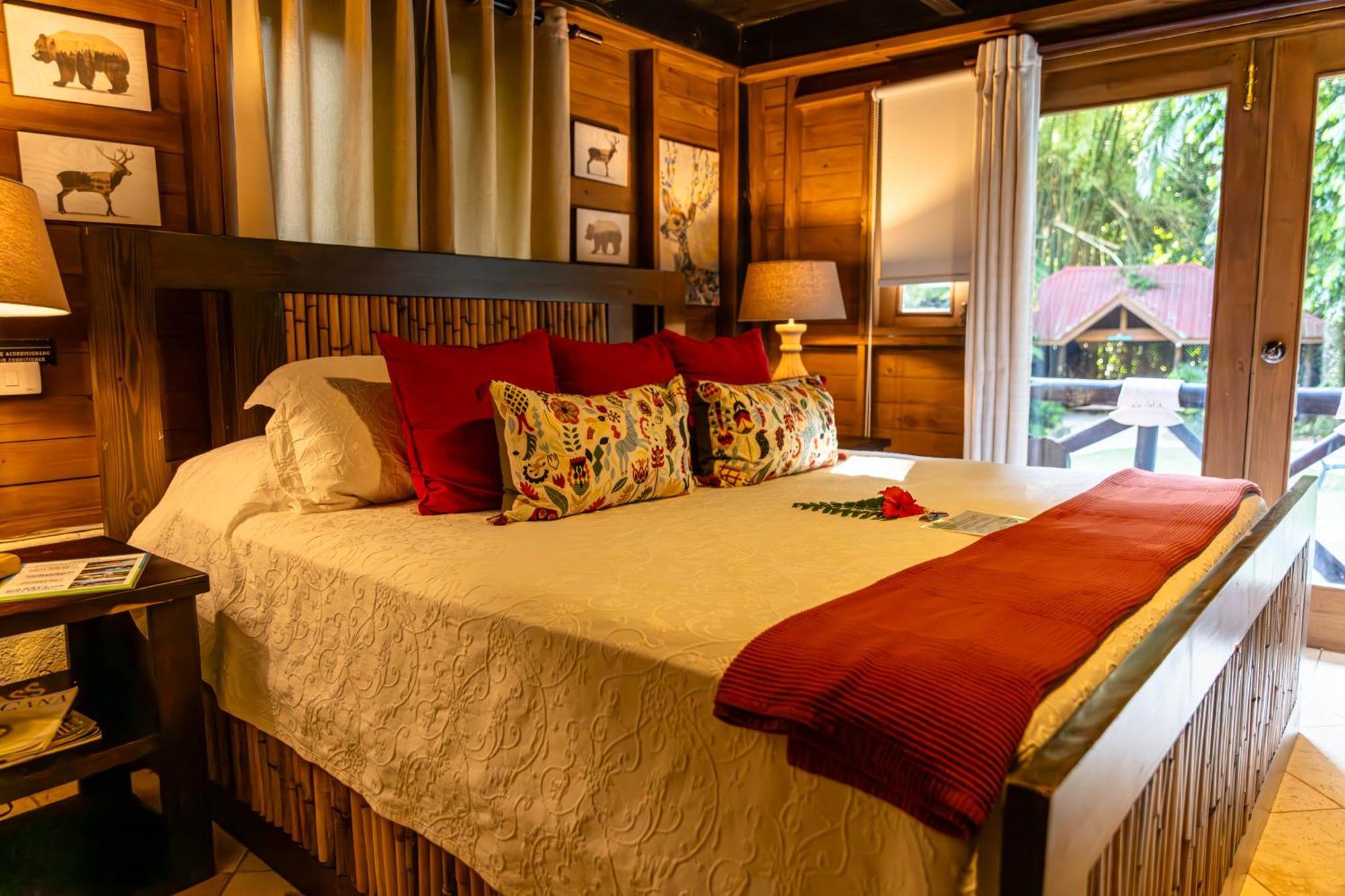 Platon Hotel 3*
