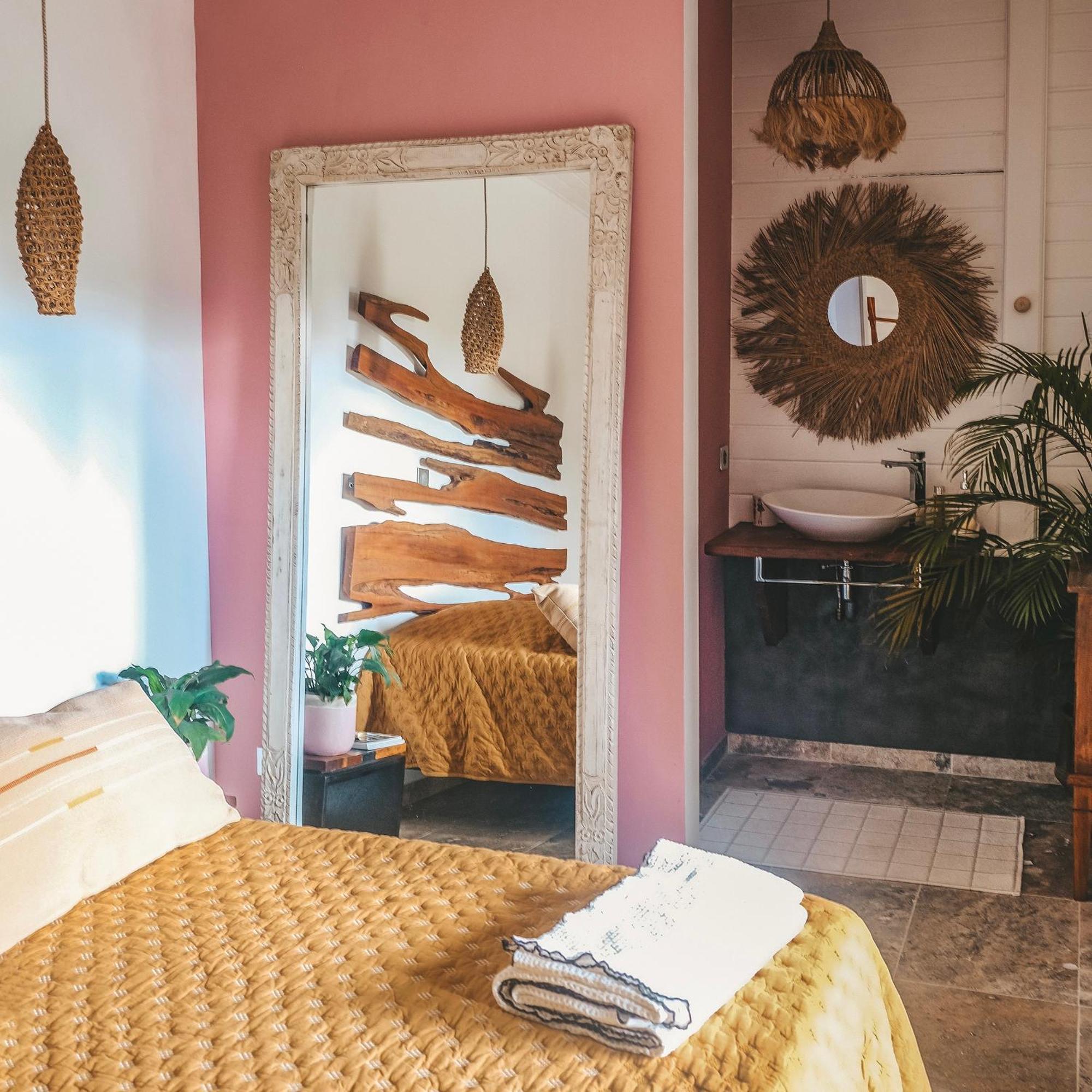 Guest house Le Baobab Rouge - Reservee Aux Femmes Le Lamentin