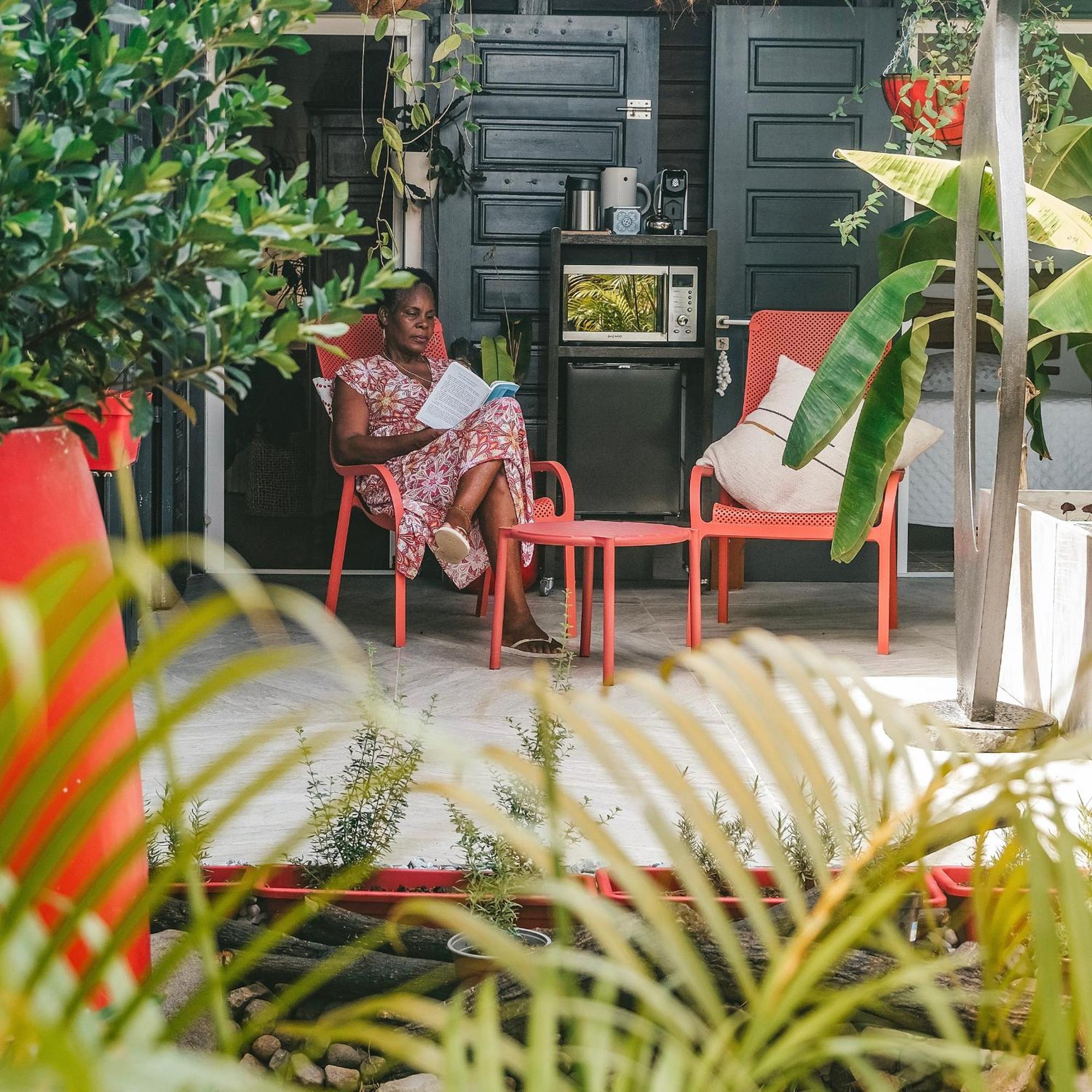 Le Baobab Rouge - Reservee Aux Femmes Guest house *