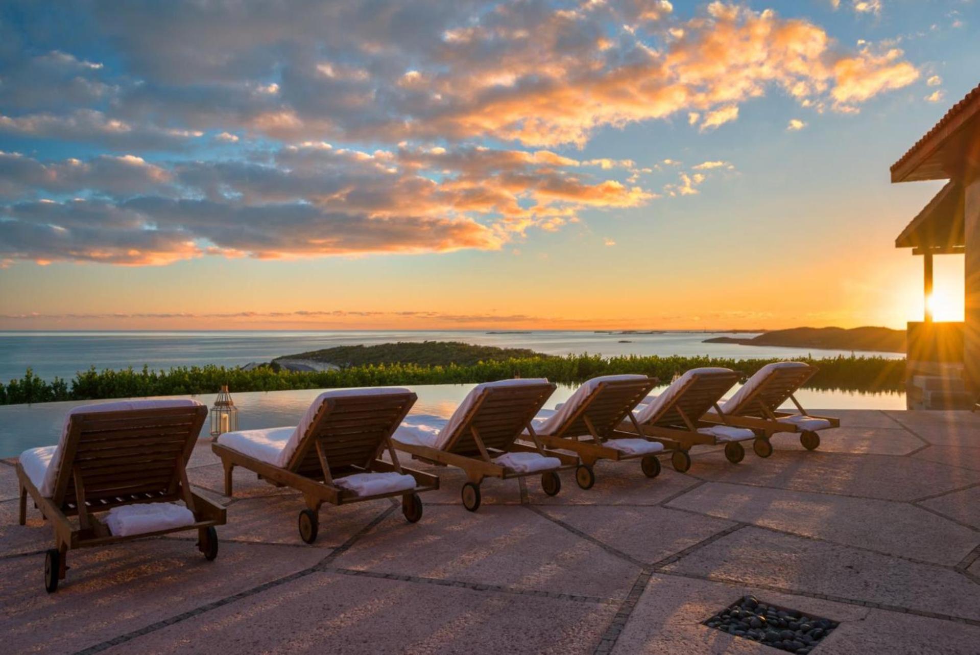 Affordable Luxury Bajacu Resort Providenciales