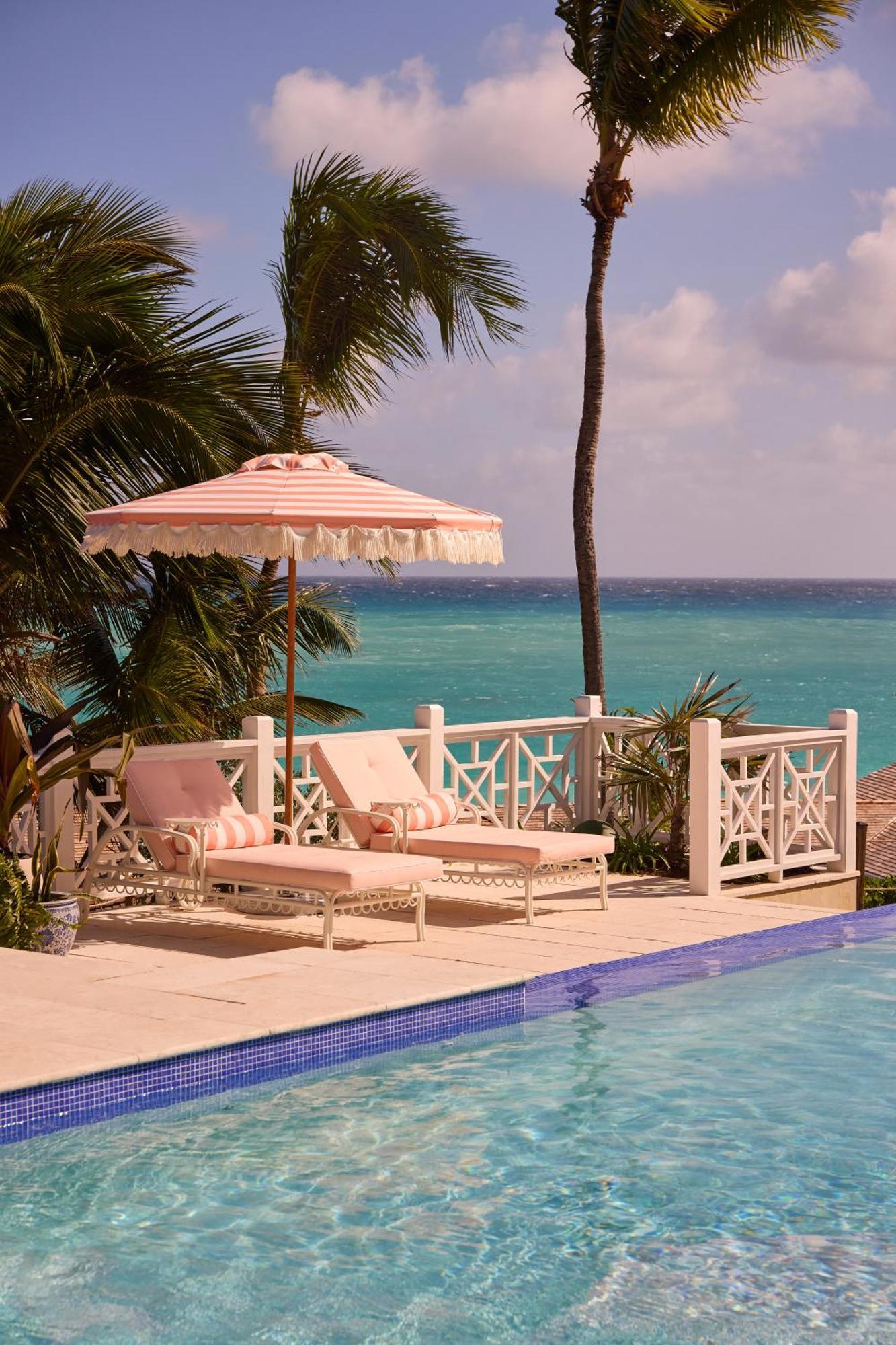 Coral Sands & Hotel Dunmore Town
