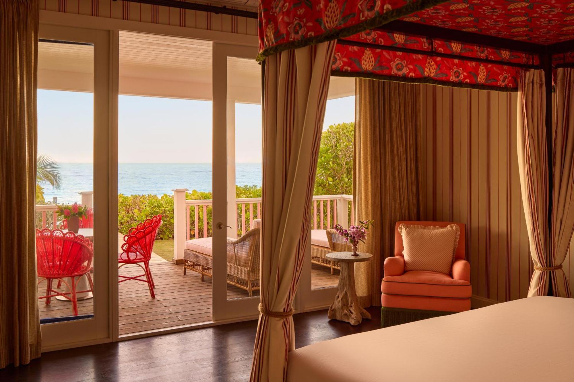 Hotel Coral Sands & Dunmore Town