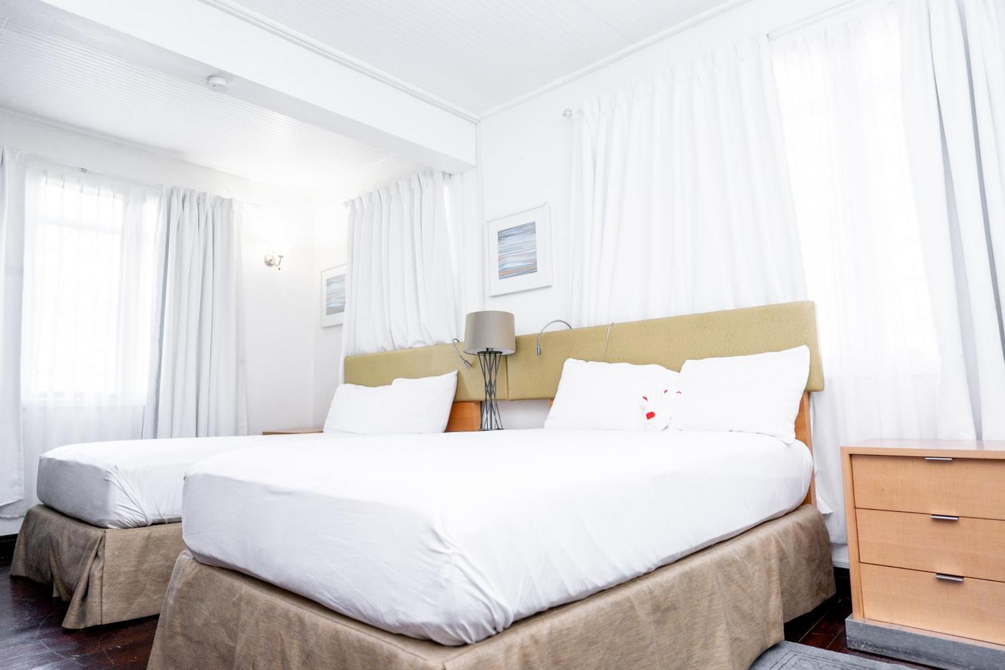 Ocean's Edge Restaurant & Bar Hotel 2*
