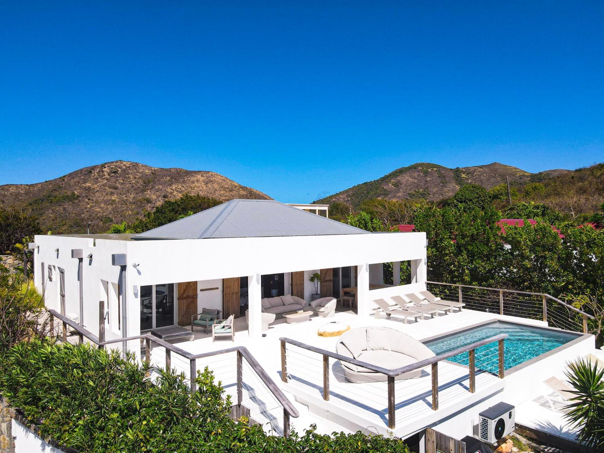 Atao, Sublime View Of Orient Bay And The Islands Cul de Sac