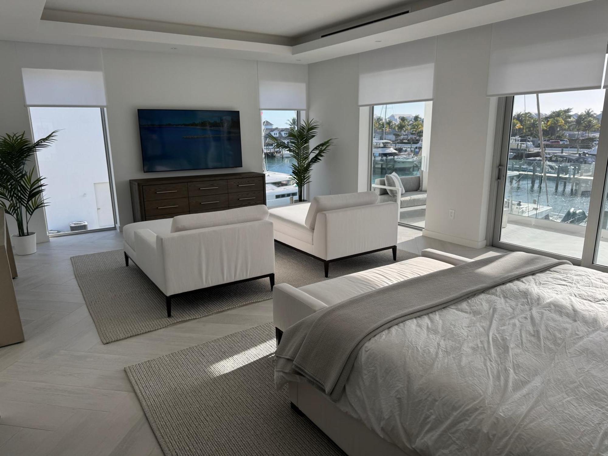 Apartment New Luxury Waterfront Condo, Palm Cay, The Bahamas Nassau