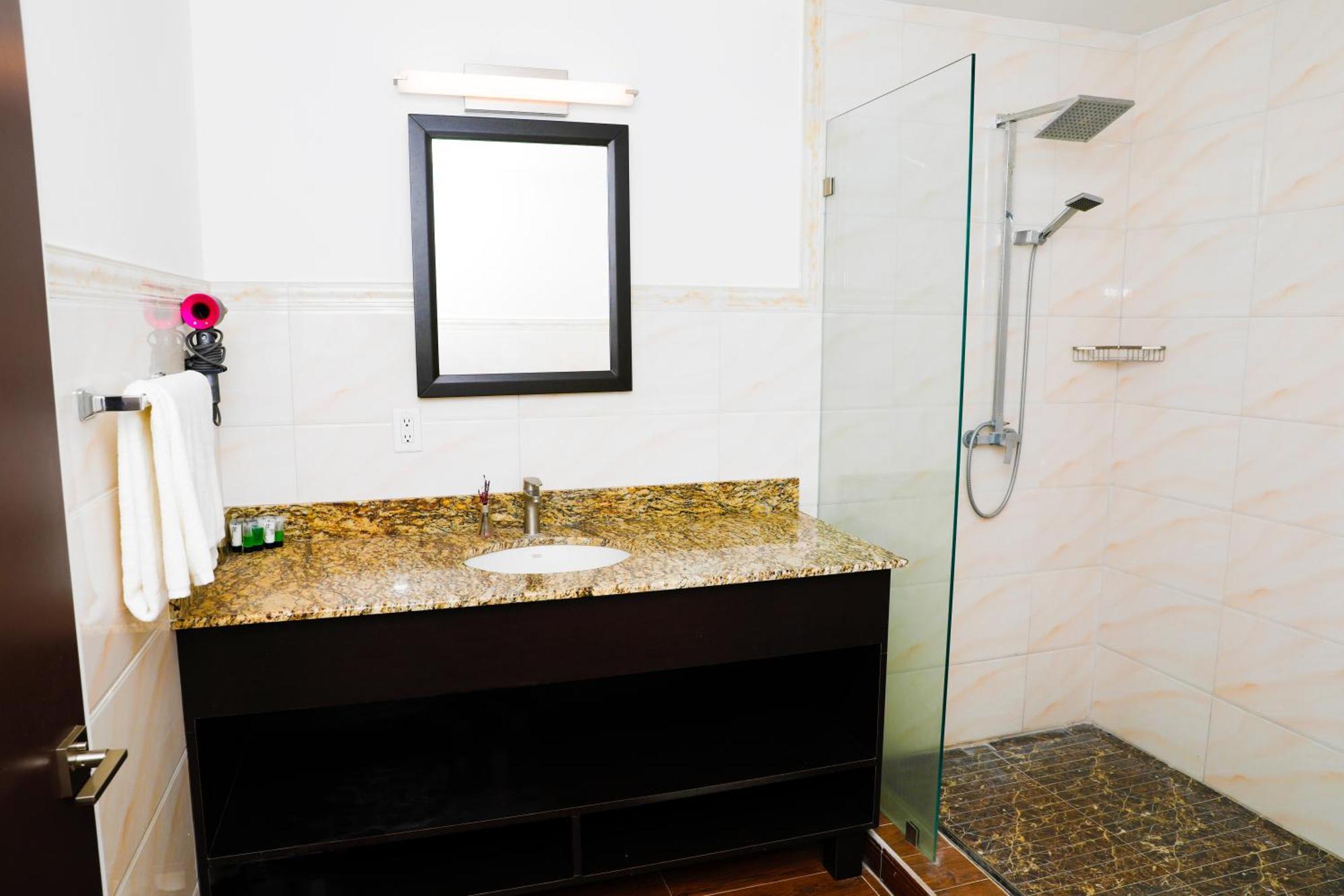 Kings Pavilion 3* Basseterre