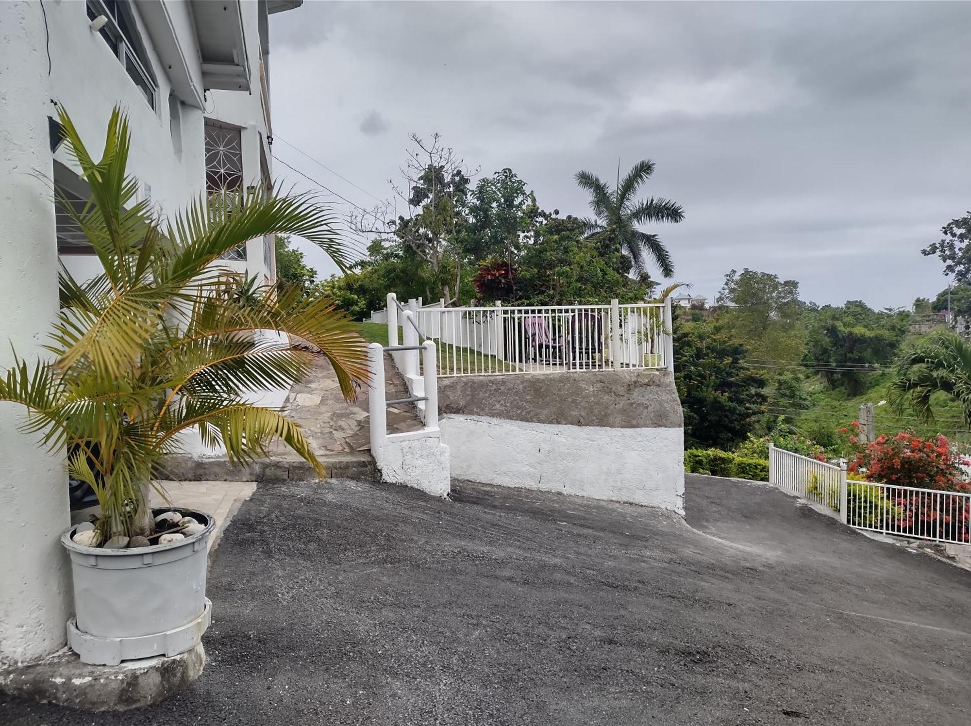 Destiny Palms Apartment Belleair