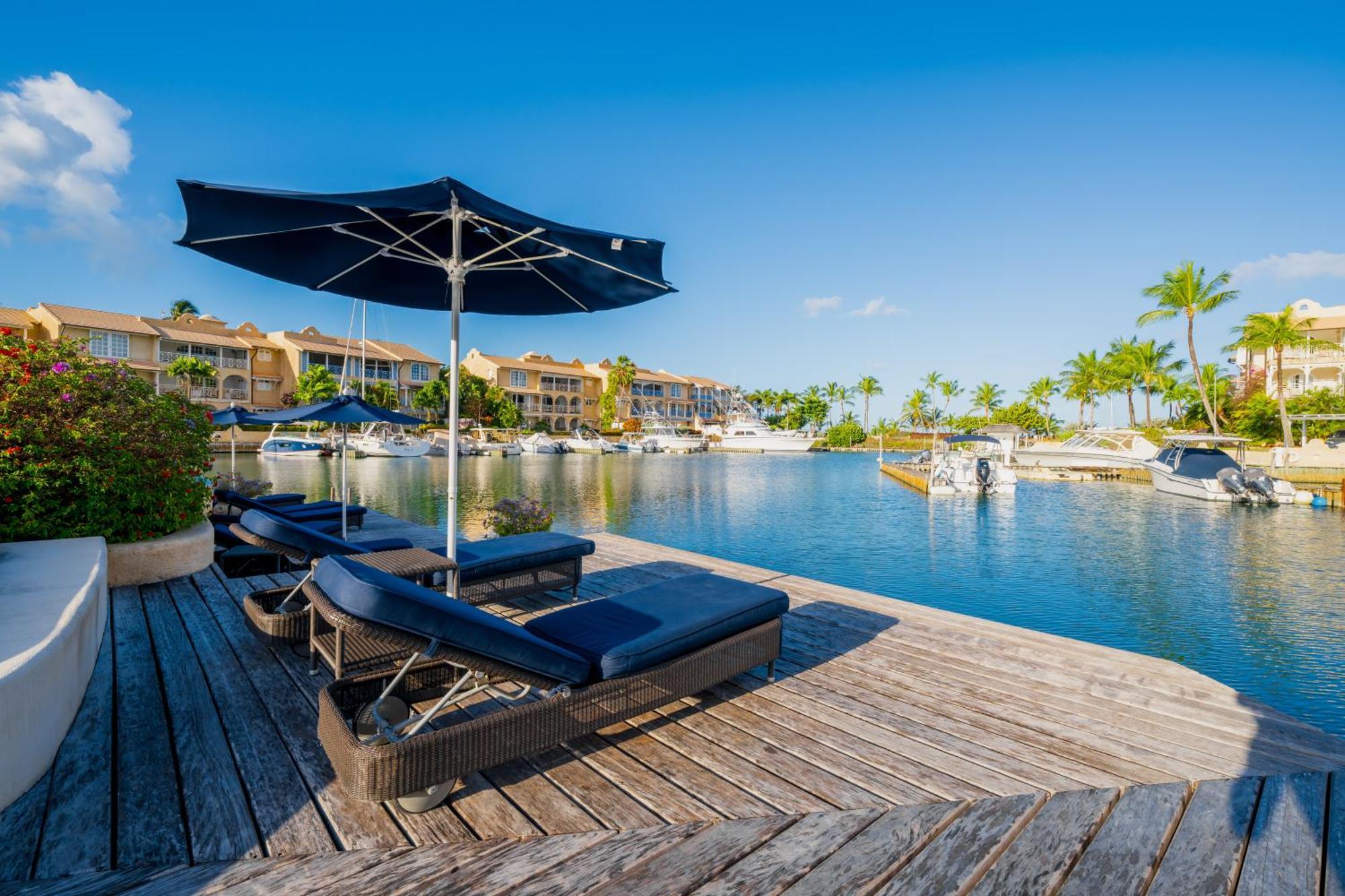 Resort Port St. Charles 4*