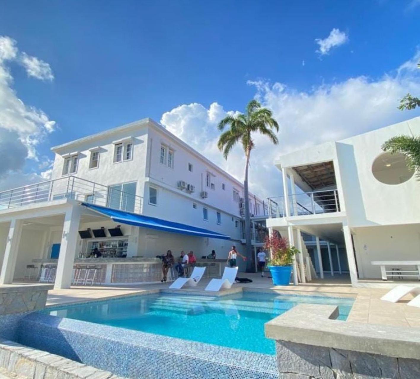 Seaview 3*