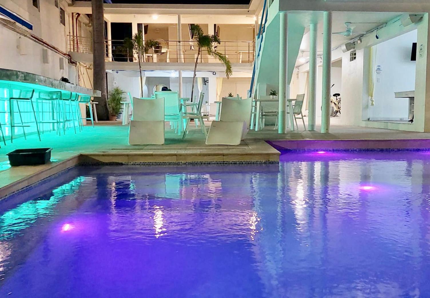 Seaview Hotel 3*