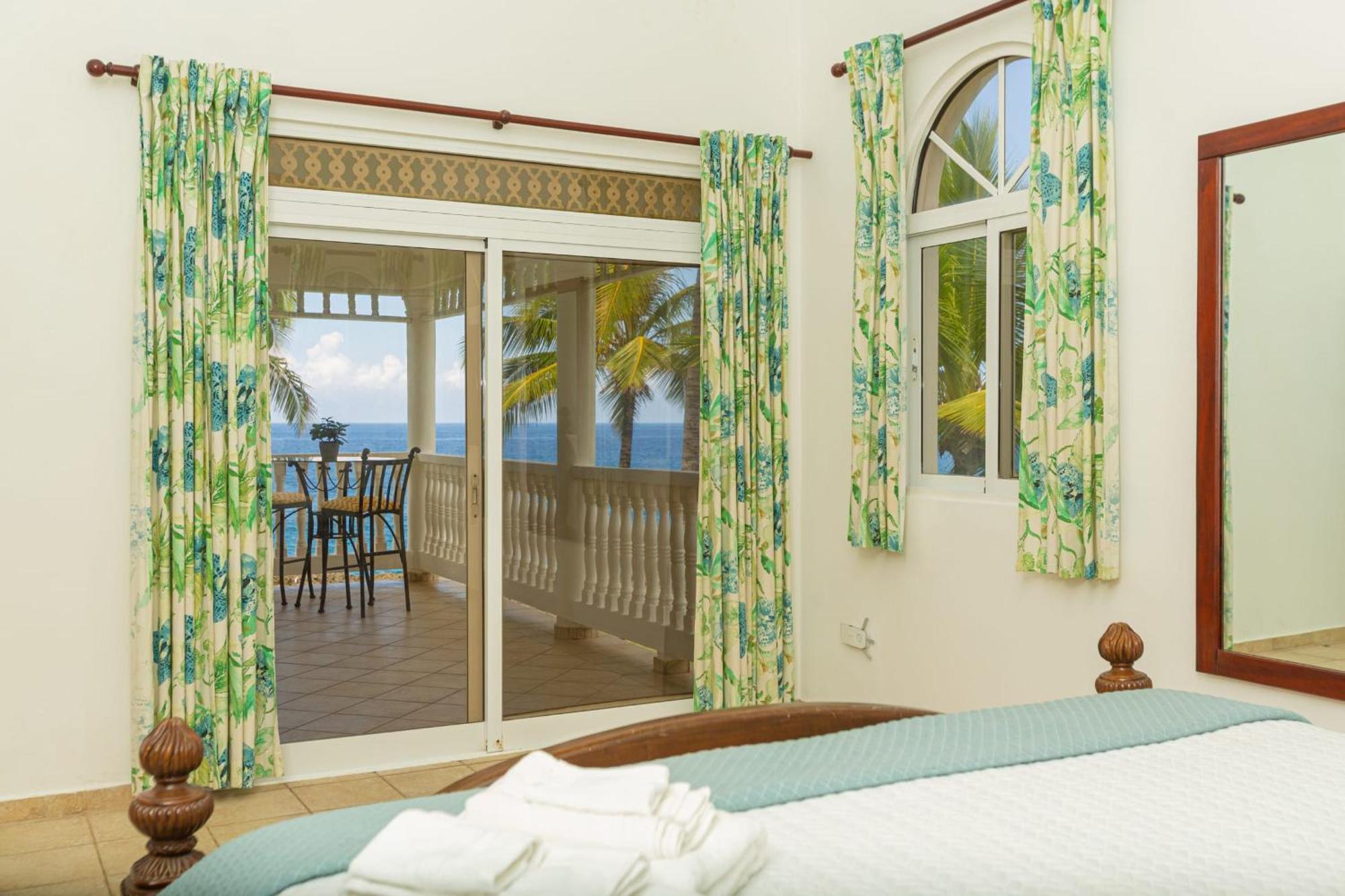 Villa Luxury Oceanfront With Amazing Views *