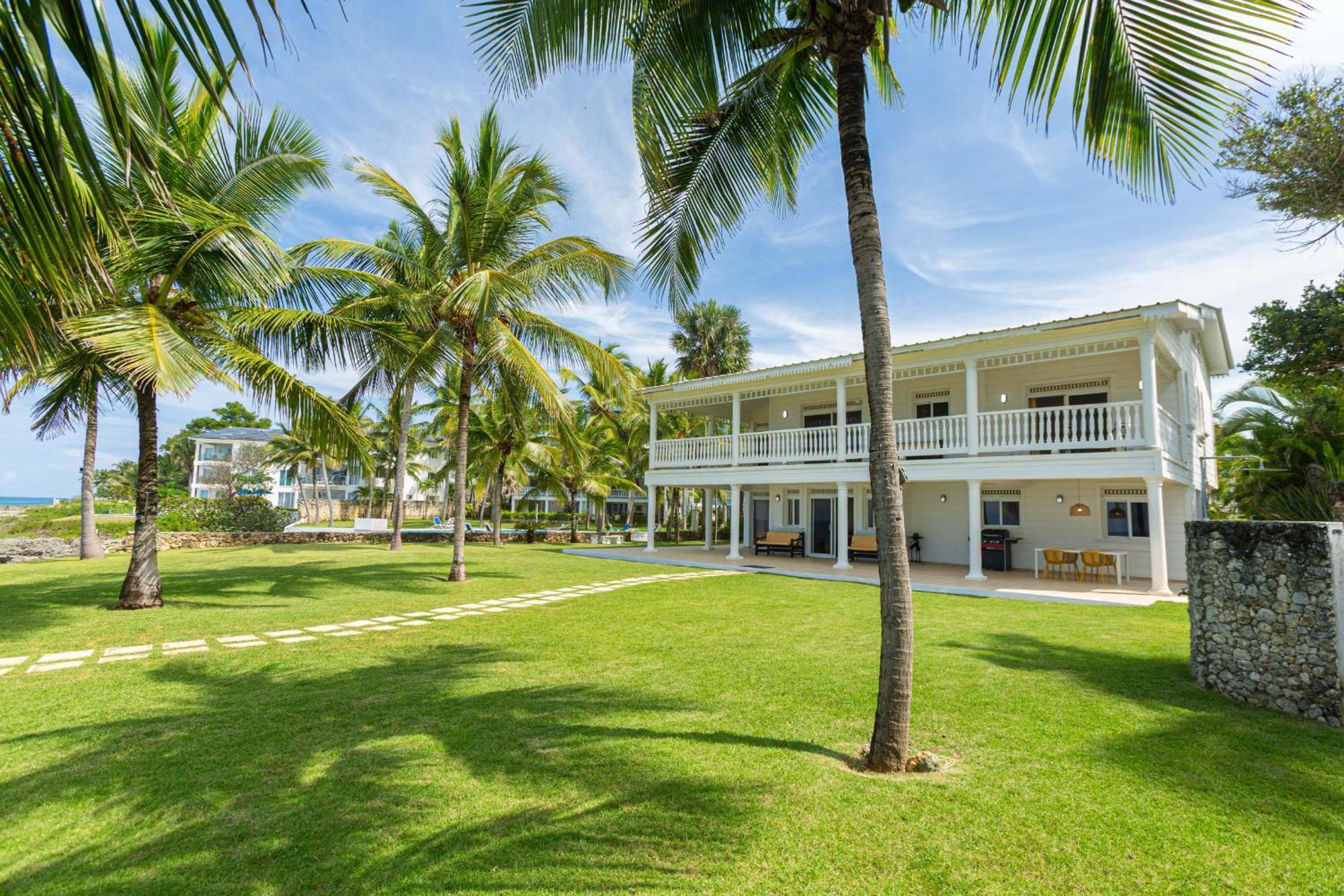 Luxury Oceanfront With Amazing Views Sosua