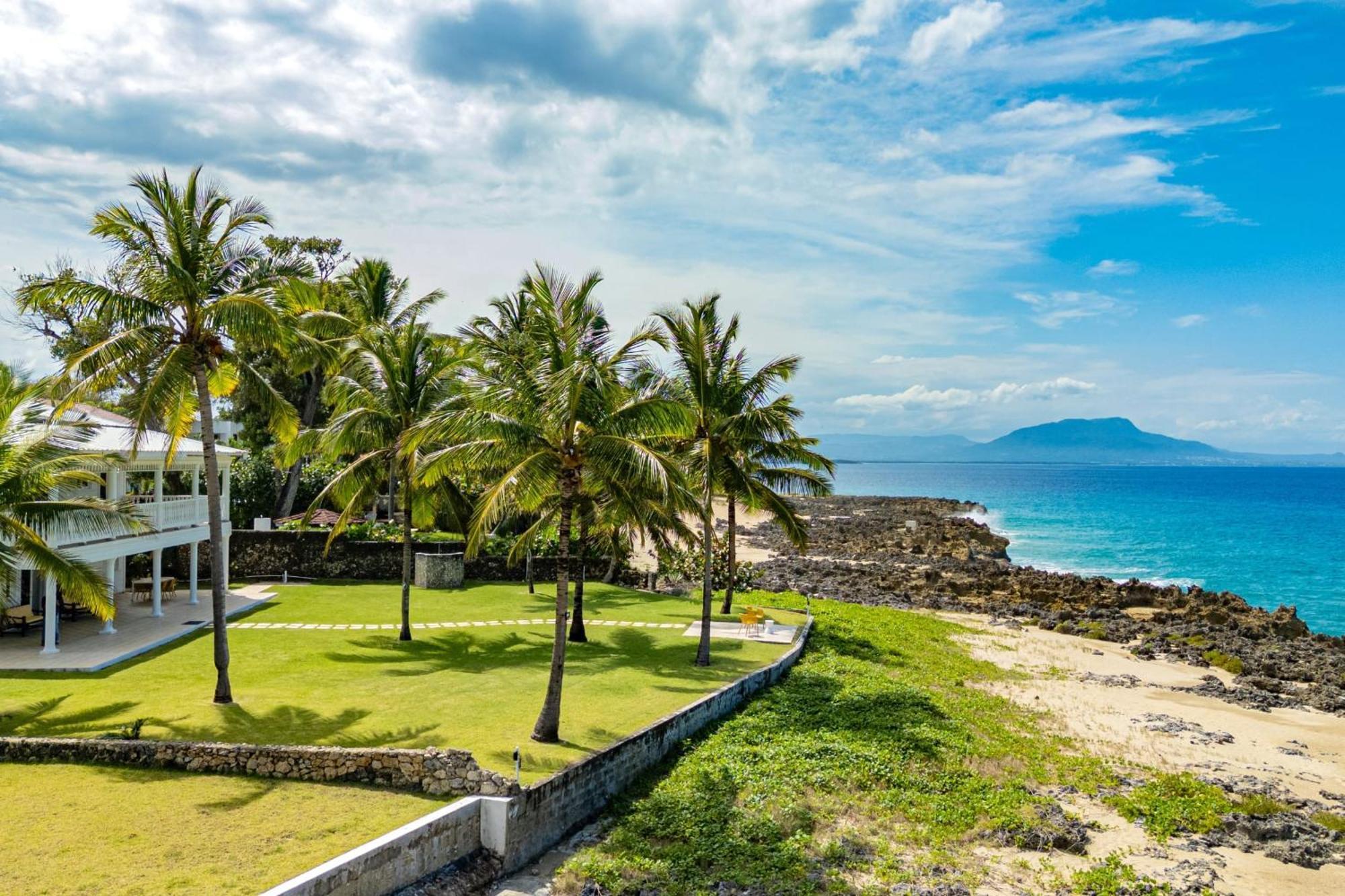 Luxury Oceanfront With Amazing Views
