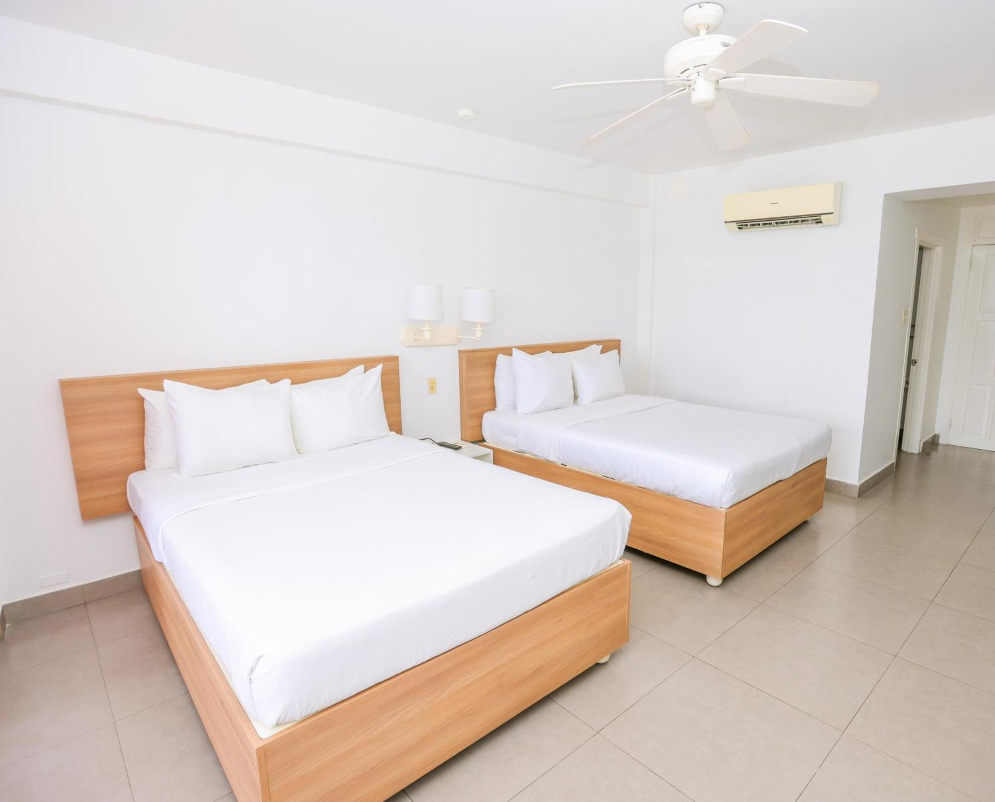 Grand Decameron Montego Beach, A Trademark All-inclusive Montego Bay