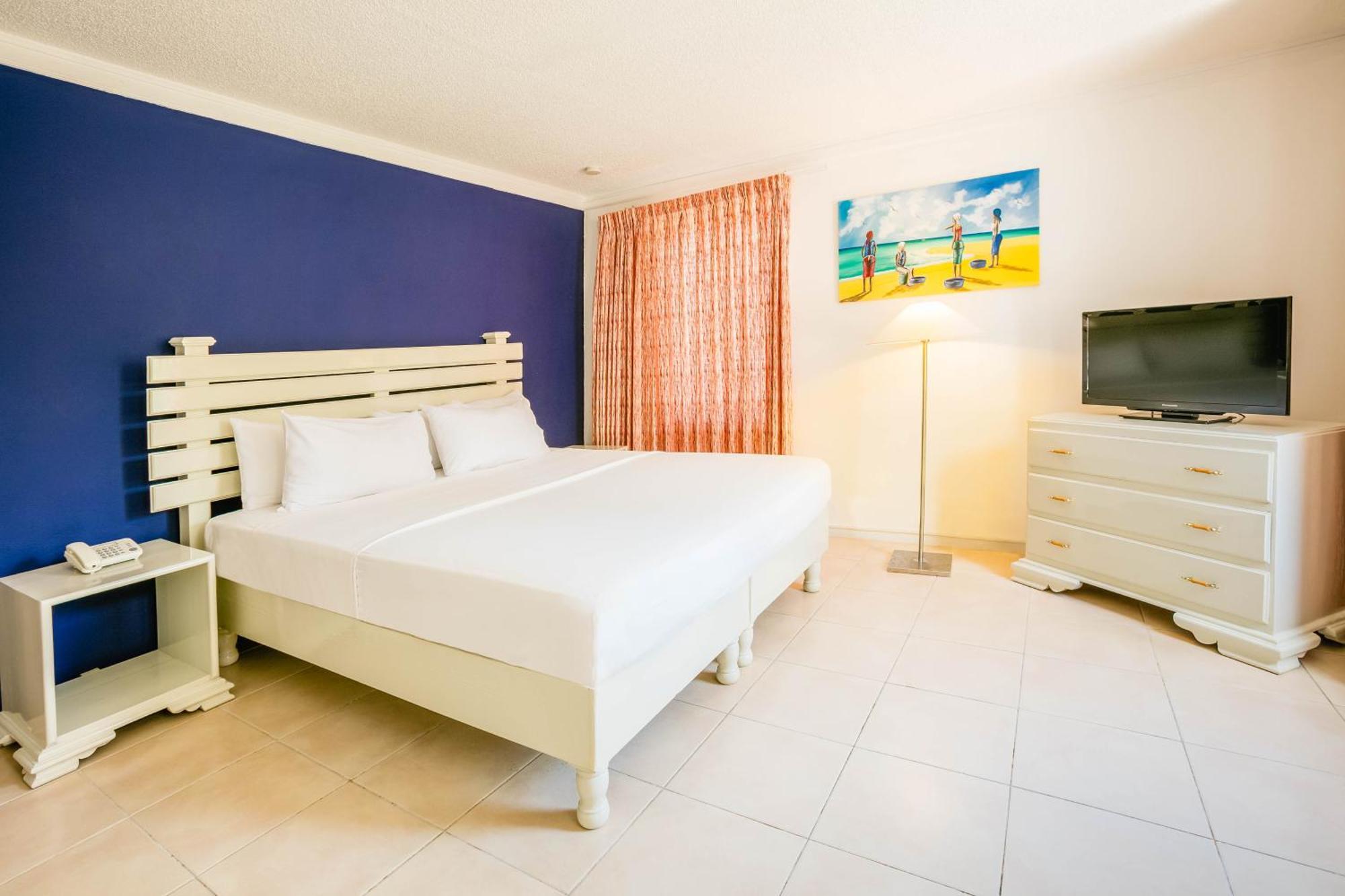 Grand Decameron Montego Beach, A Trademark All-inclusive
