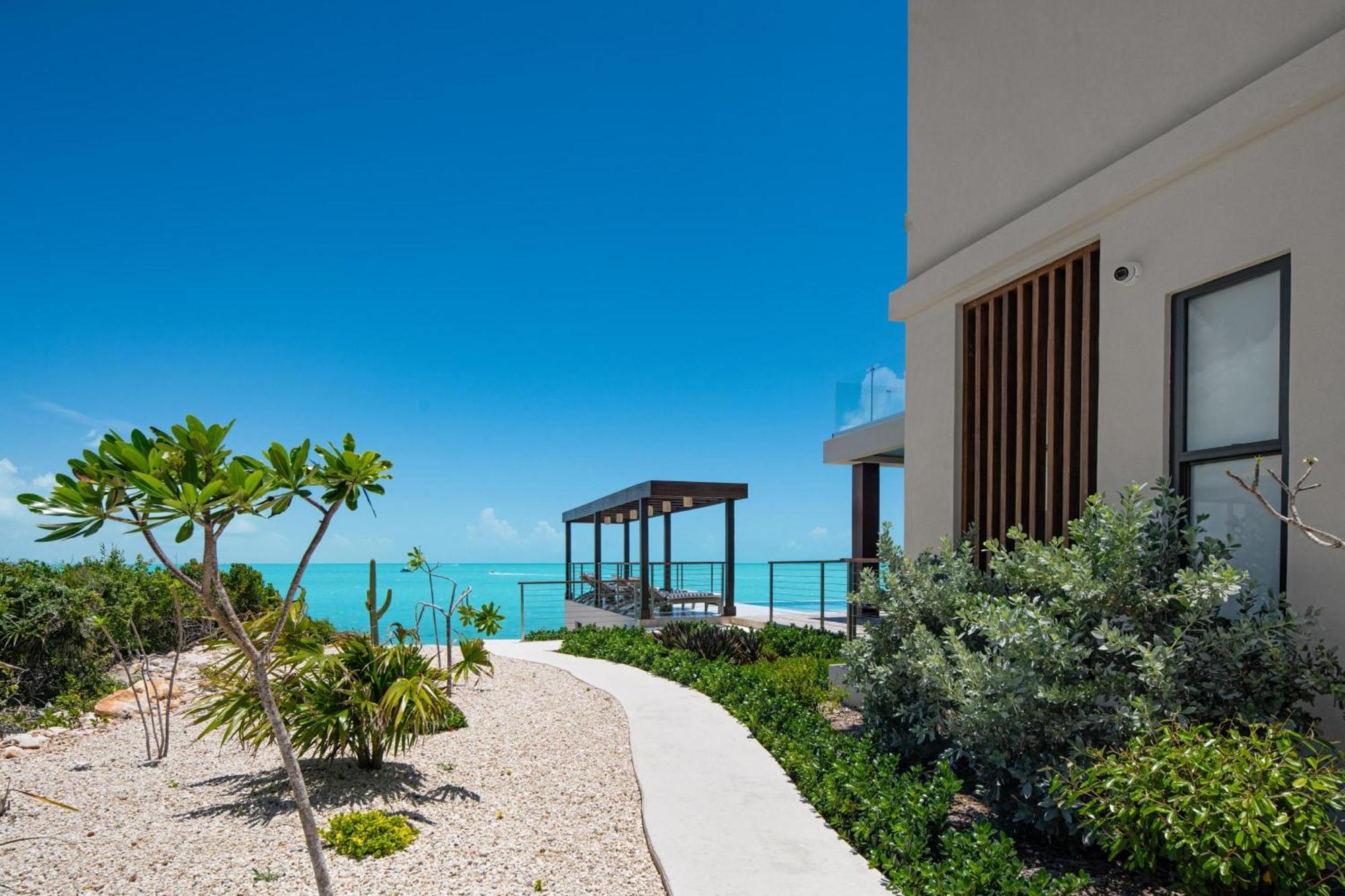 Villa Julia Long Bay