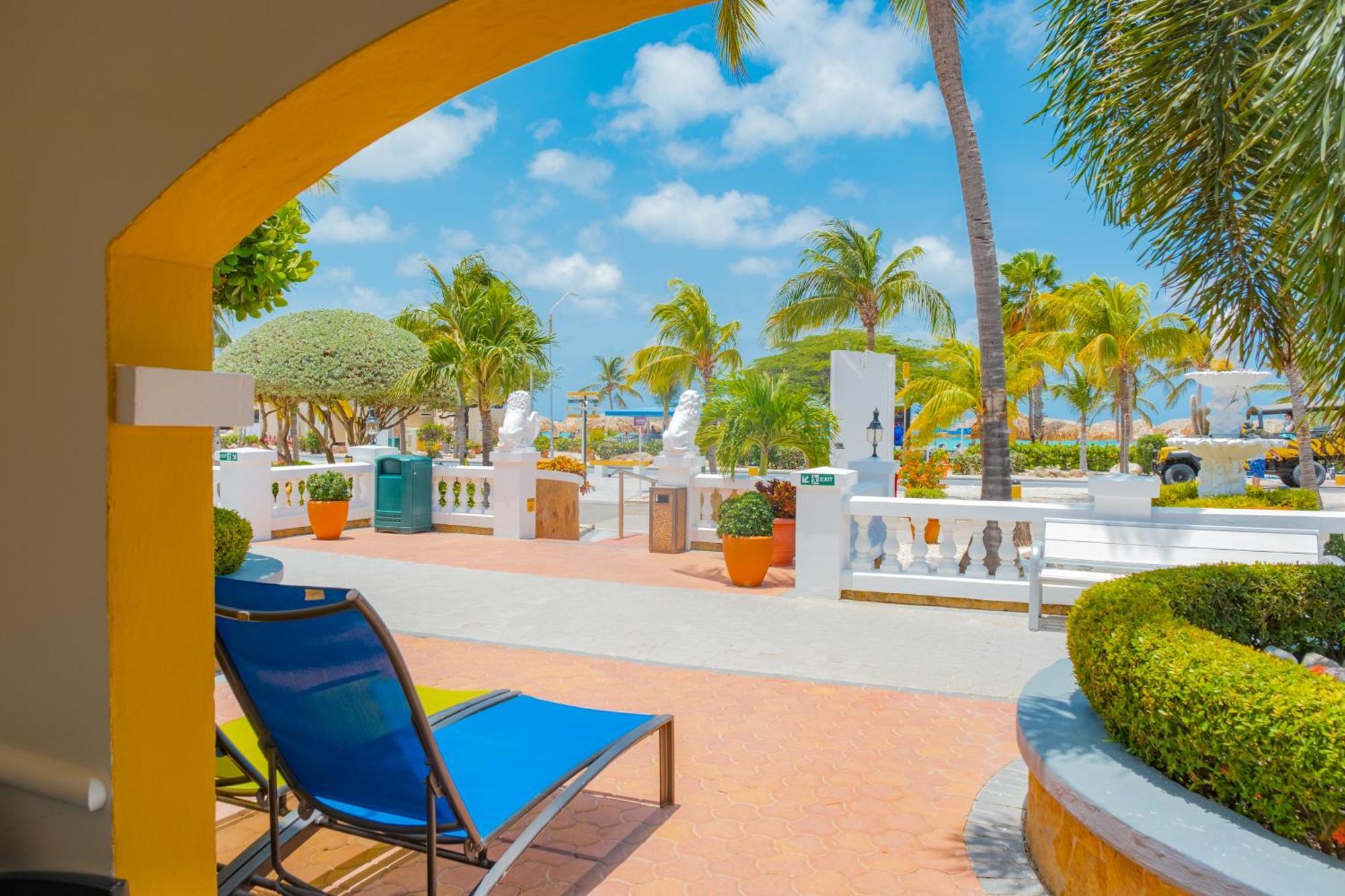 Amsterdam Manor Beach 4* Palm Beach