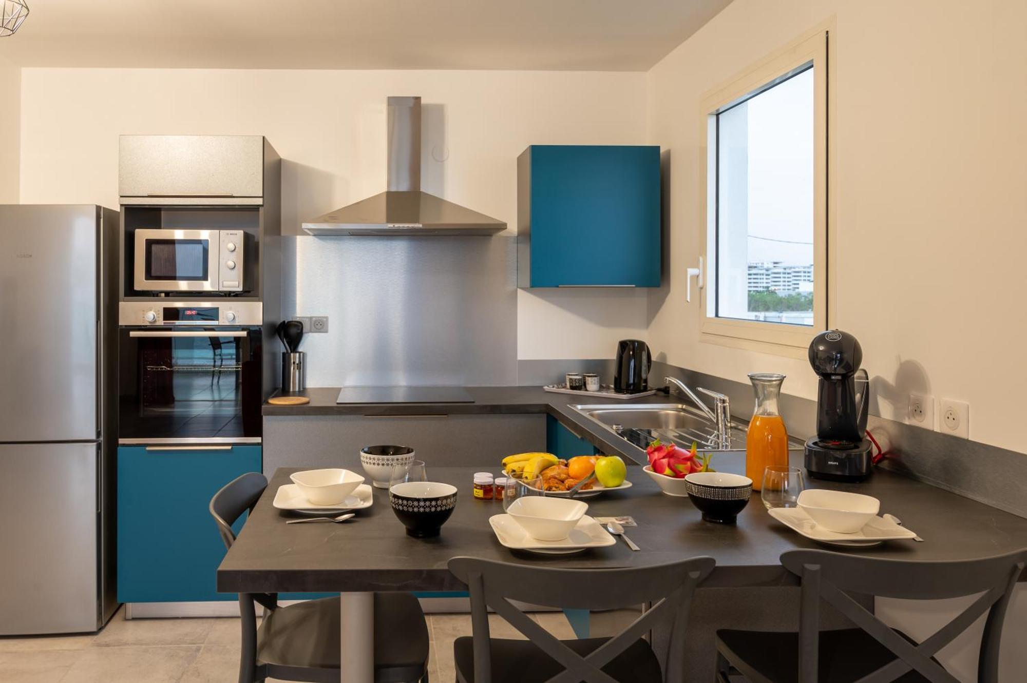 Marina Aparthotel 4*