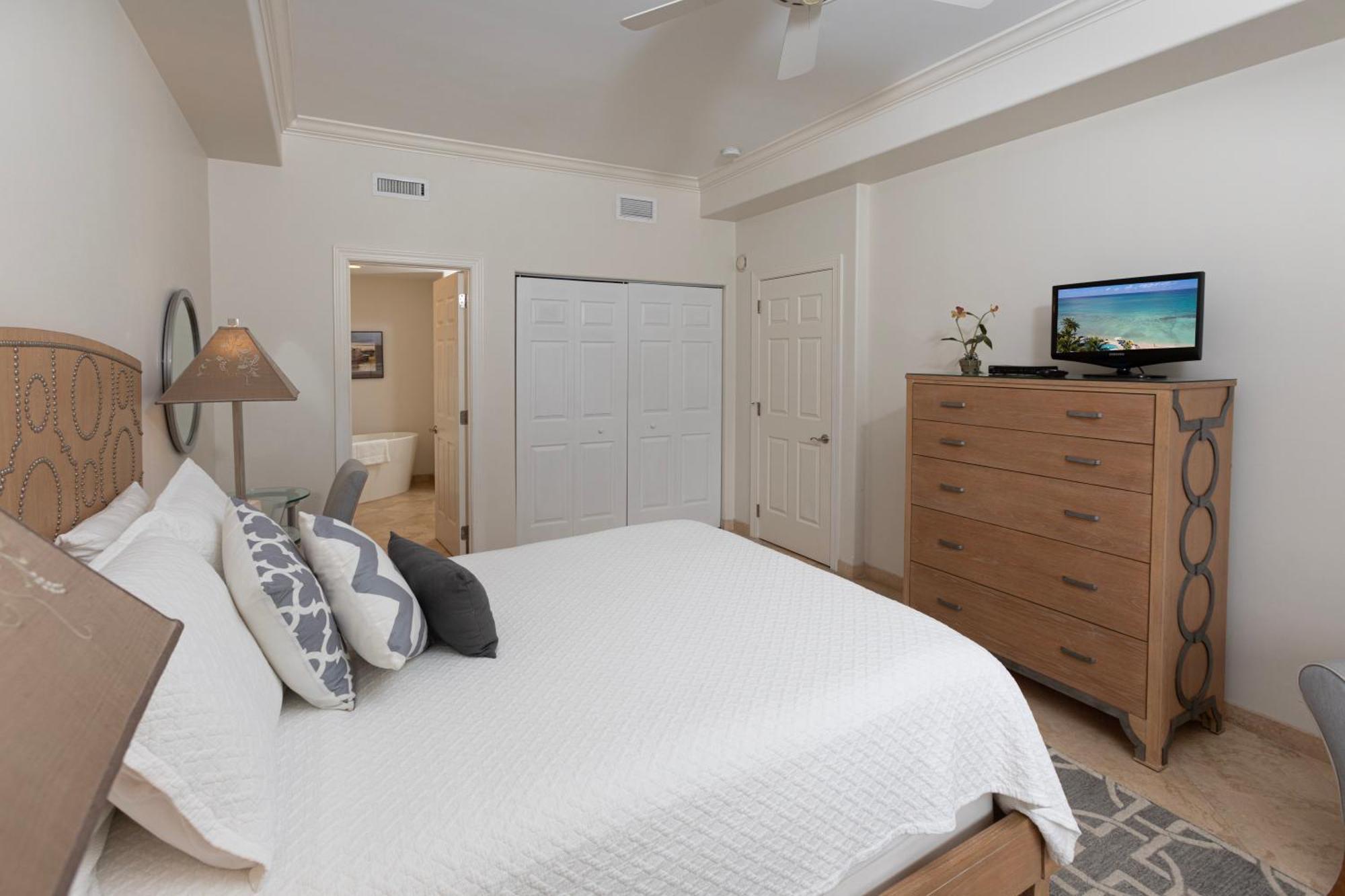 Apartment South Bay Club 14 - 4 Bedroom 4 Bathroom Unit