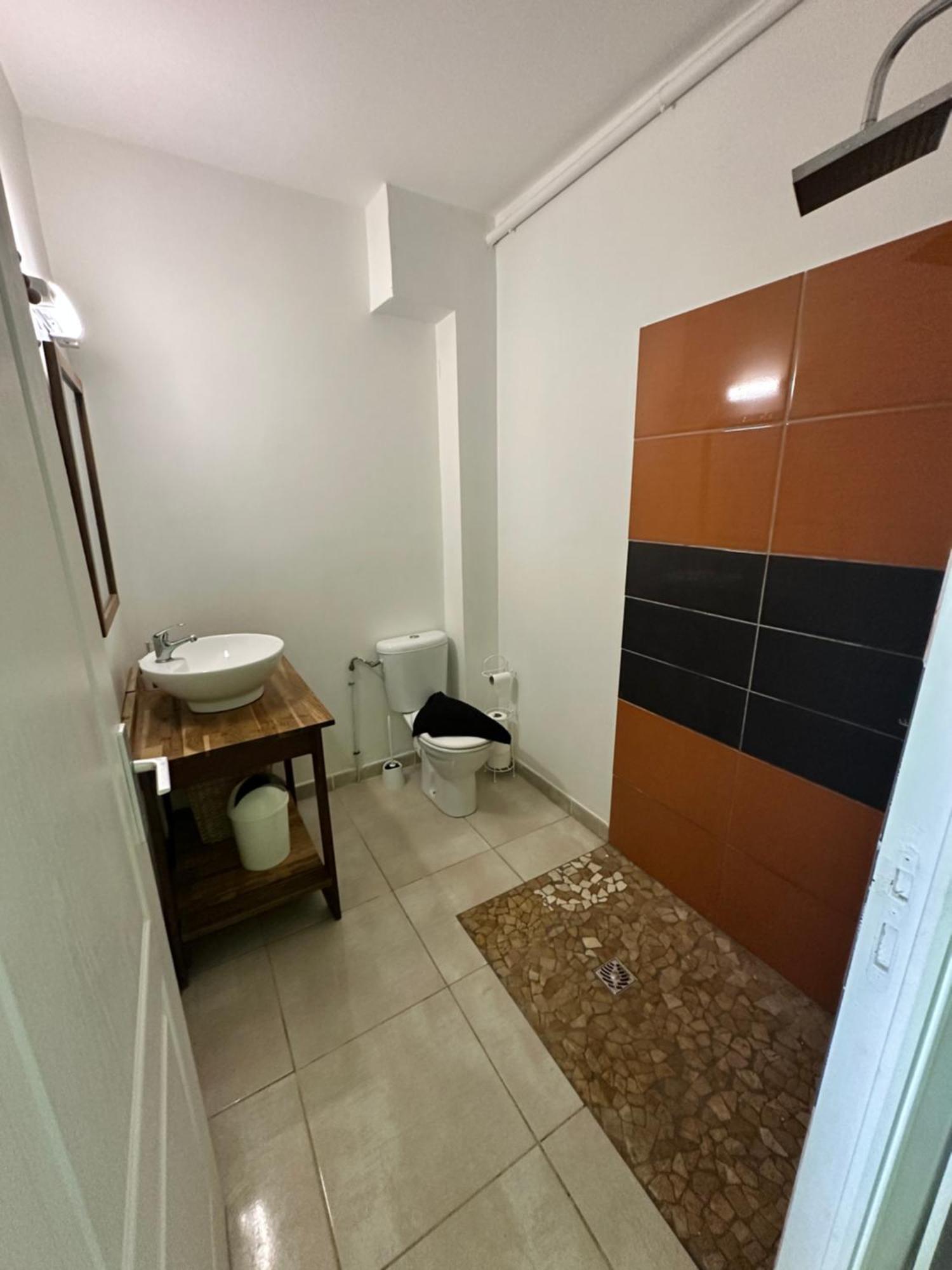 Jamora Guest house *