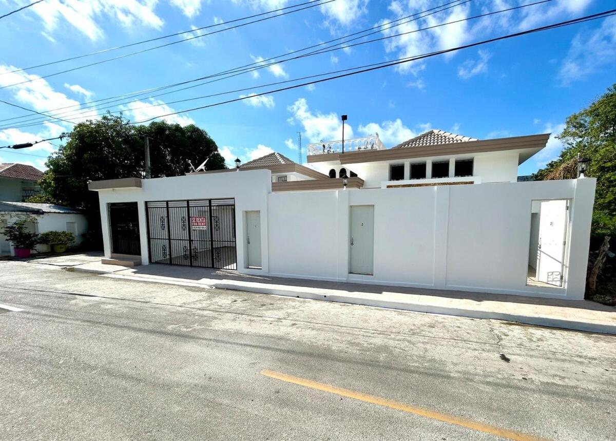 3 Colonial *