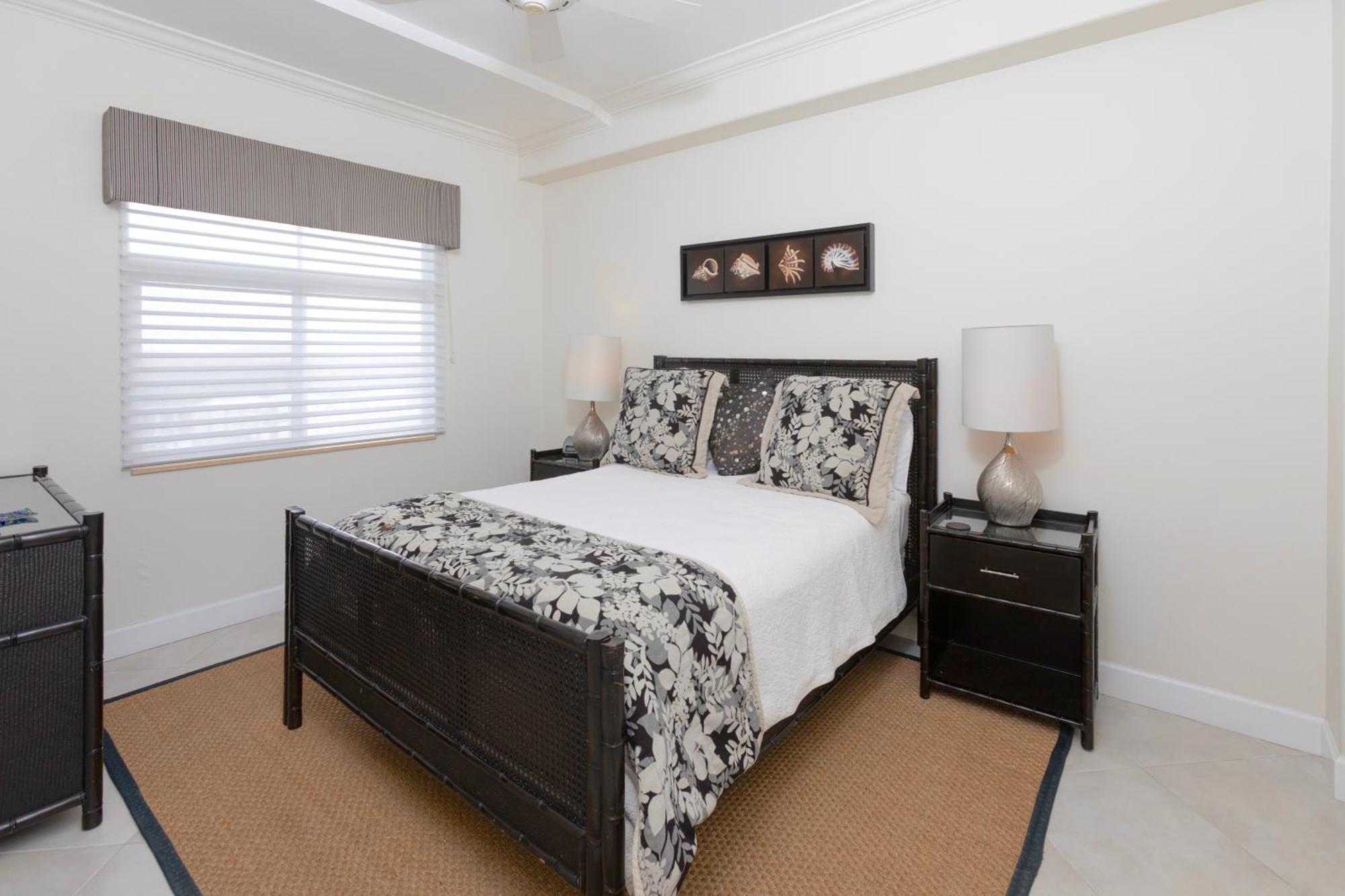 Apartment South Bay Club 33 - 3 Bedroom 2 Bathroom Unit