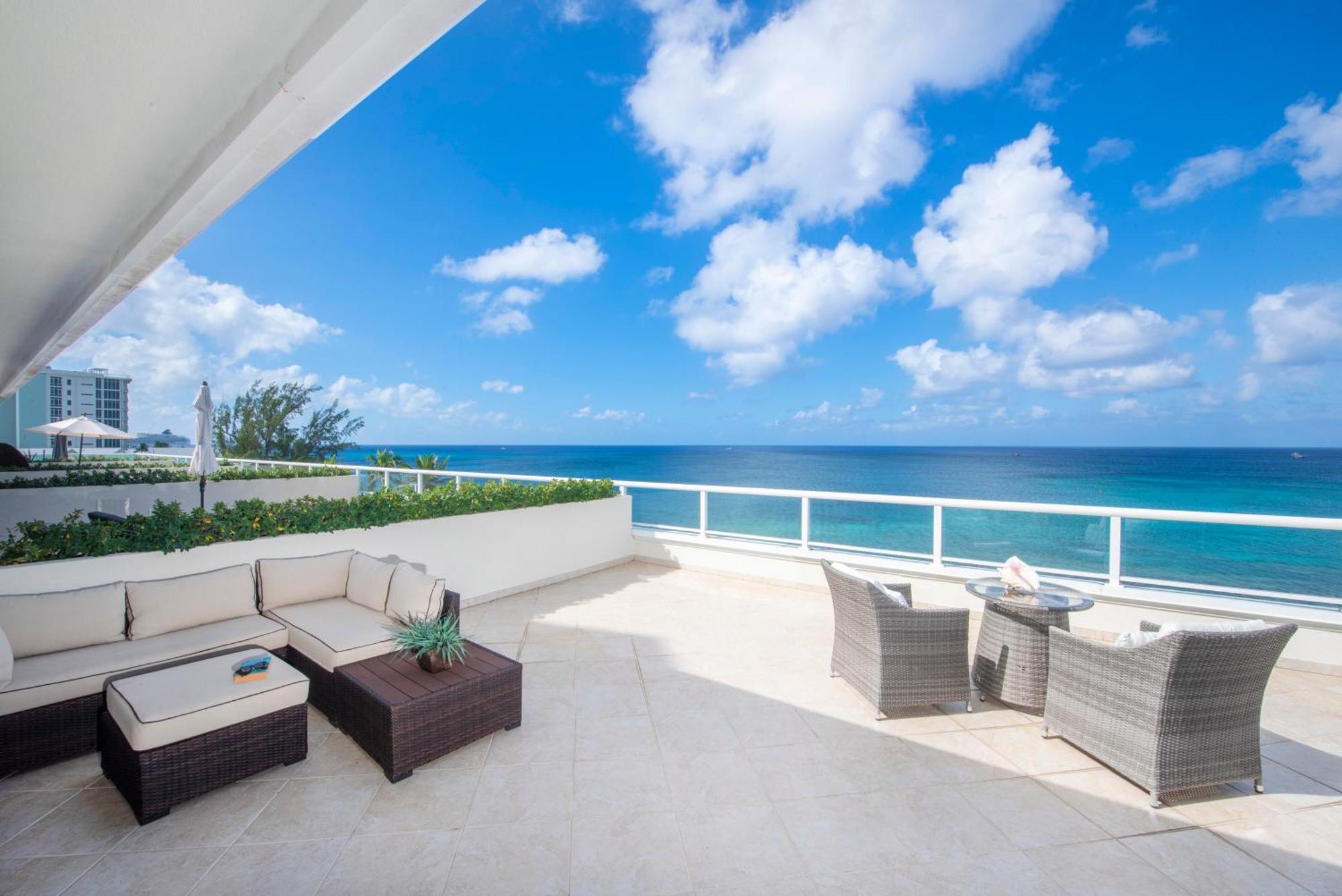 South Bay Club 30 - 3 Bedroom 2 Bathroom Unit Apartment *