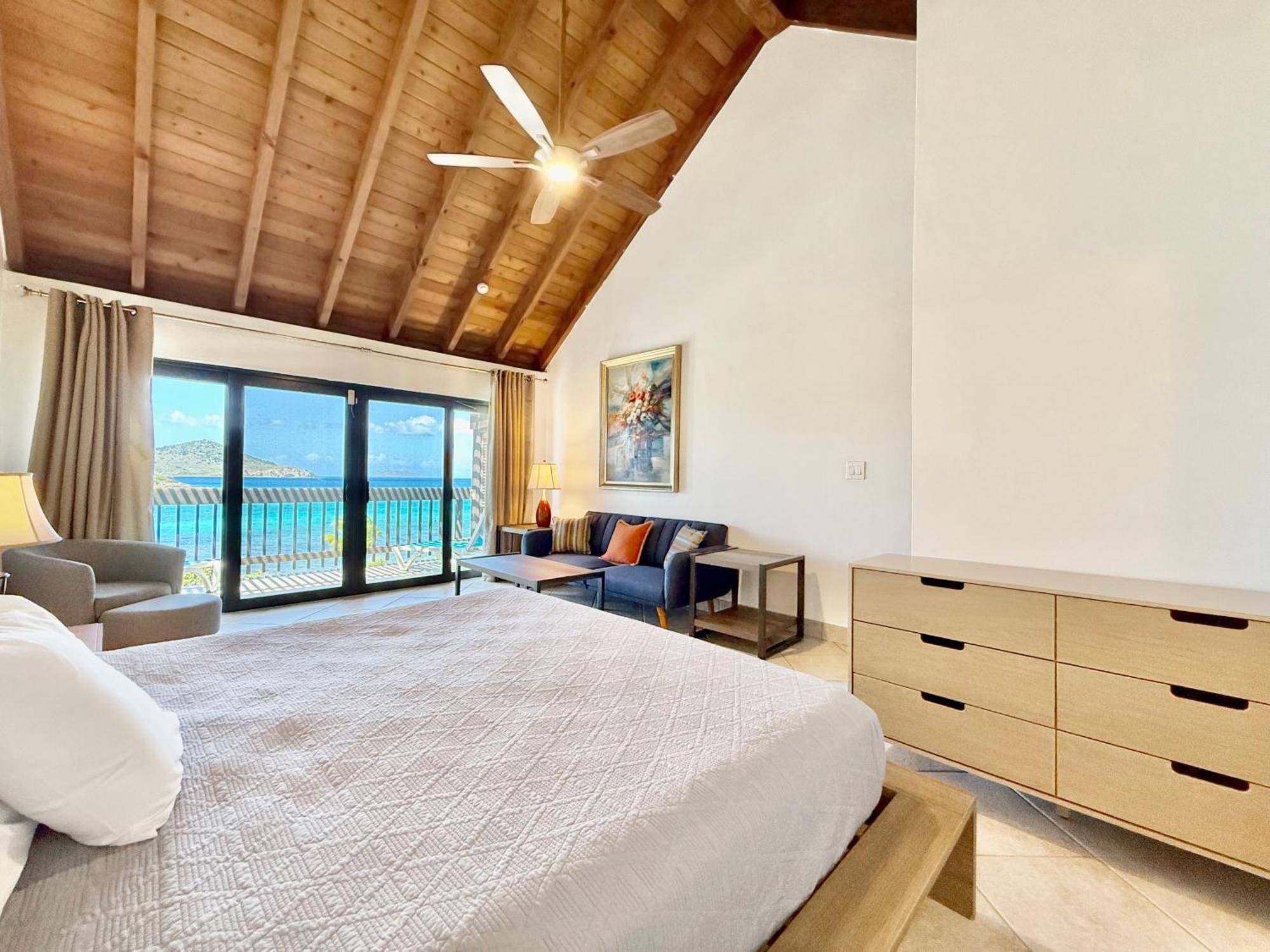 Sapphire Beachfront Renovated 1200 Sf! - Free Wi-fi
