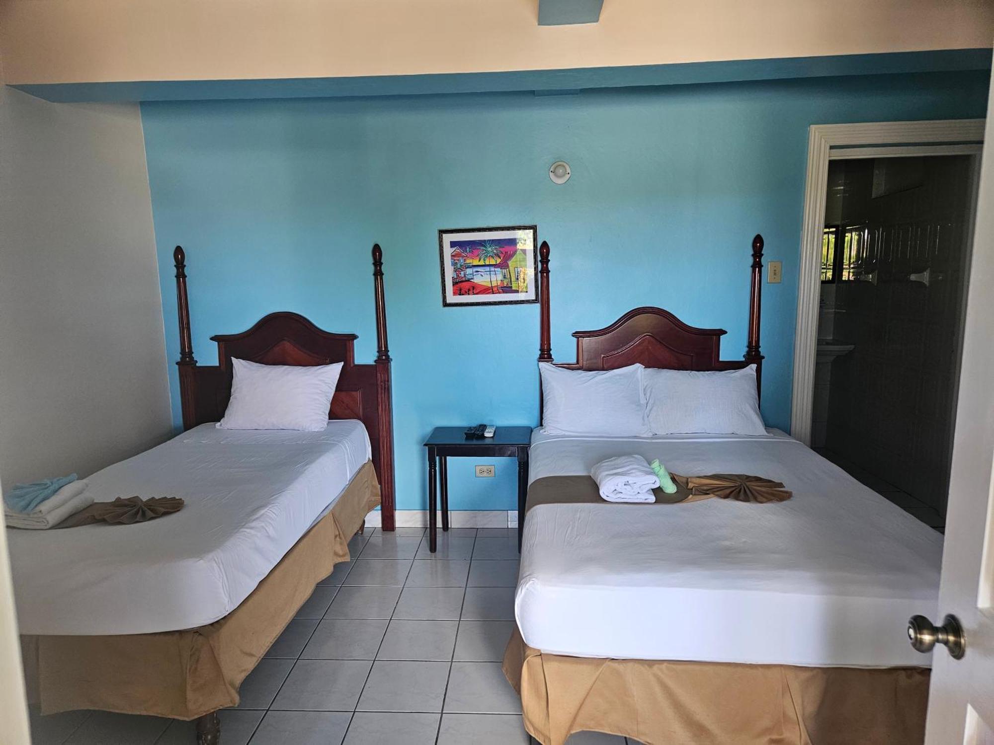 Palm Bay & Restaurant Guest house