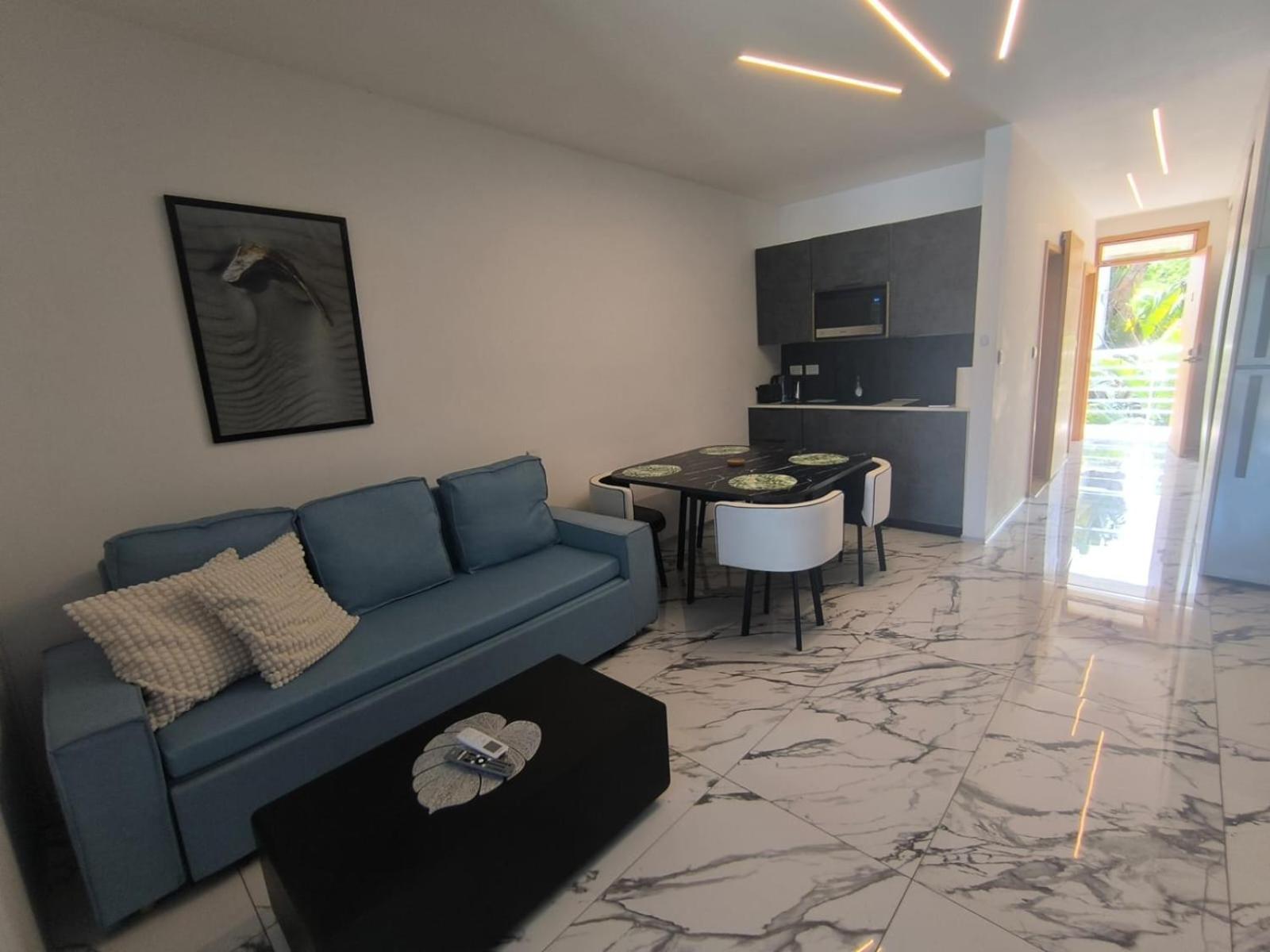 Hotel Surf One