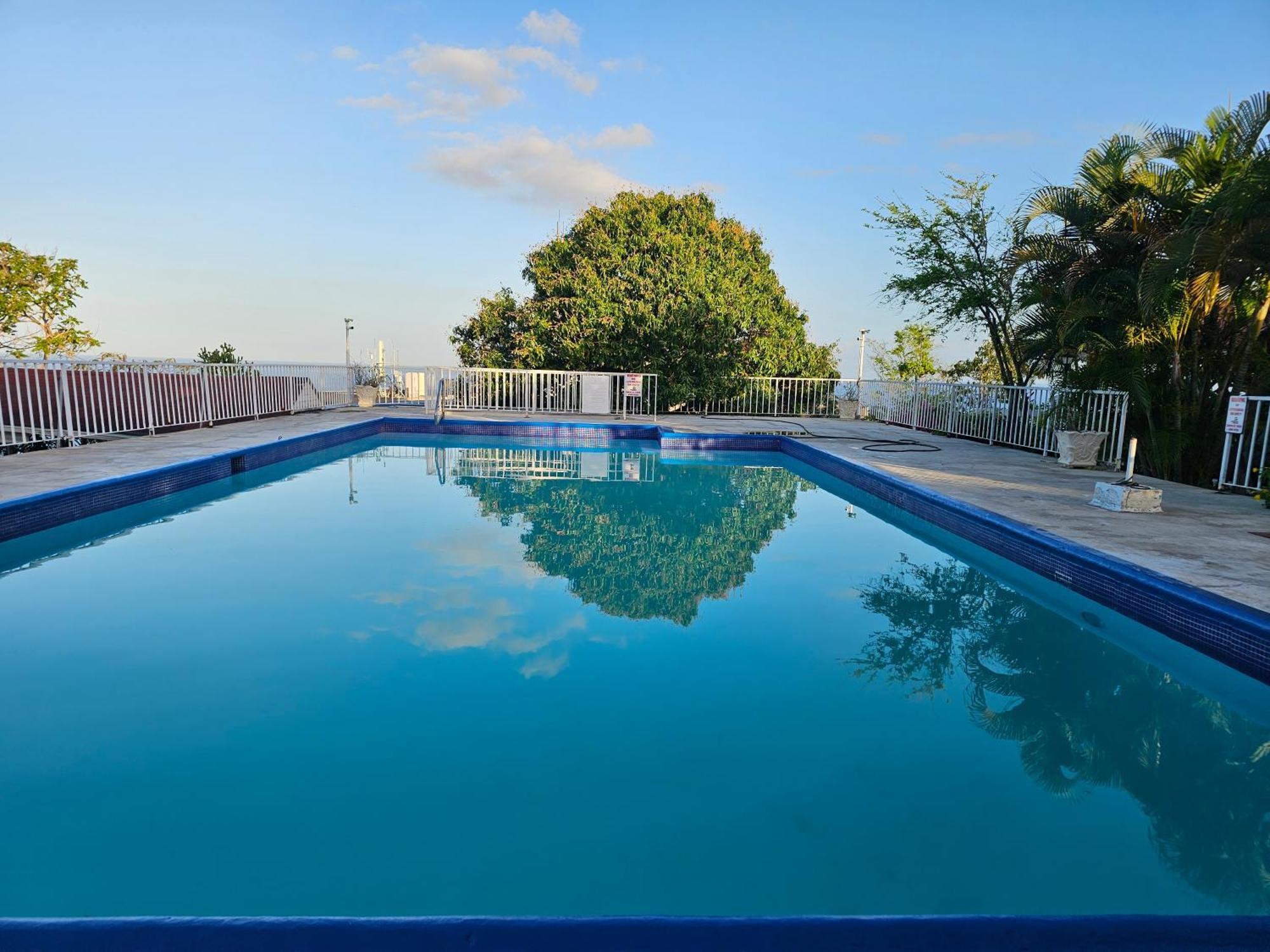 Montego Bay Club Apartments Apartment