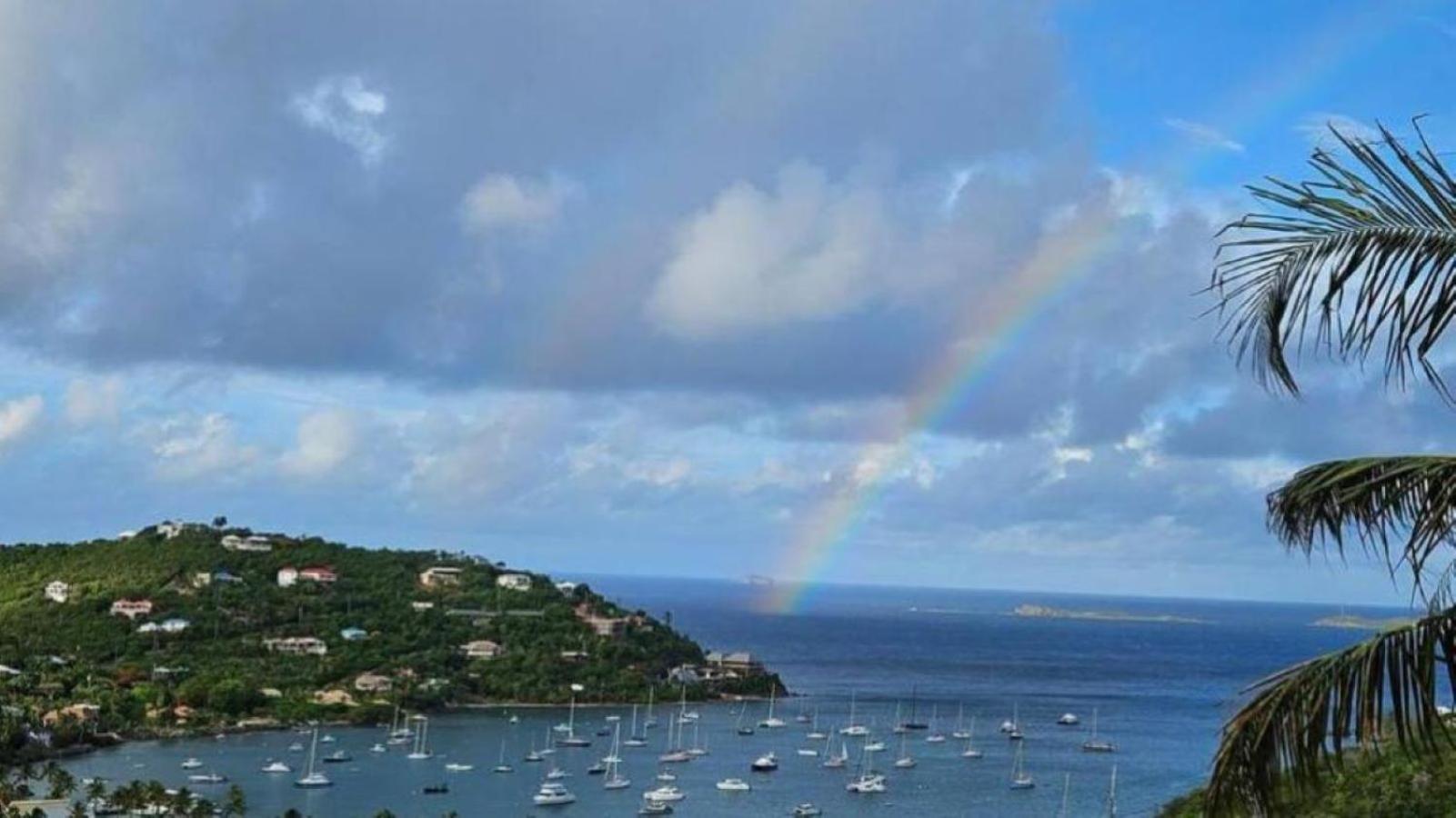 Immaculate Ocean Views Above The Westin - Large Deck Apartment