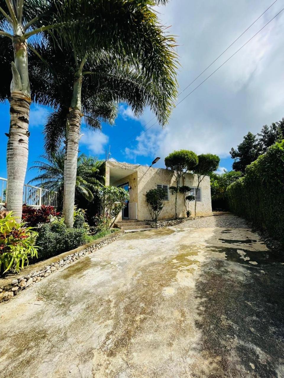 El Castillo Tropical