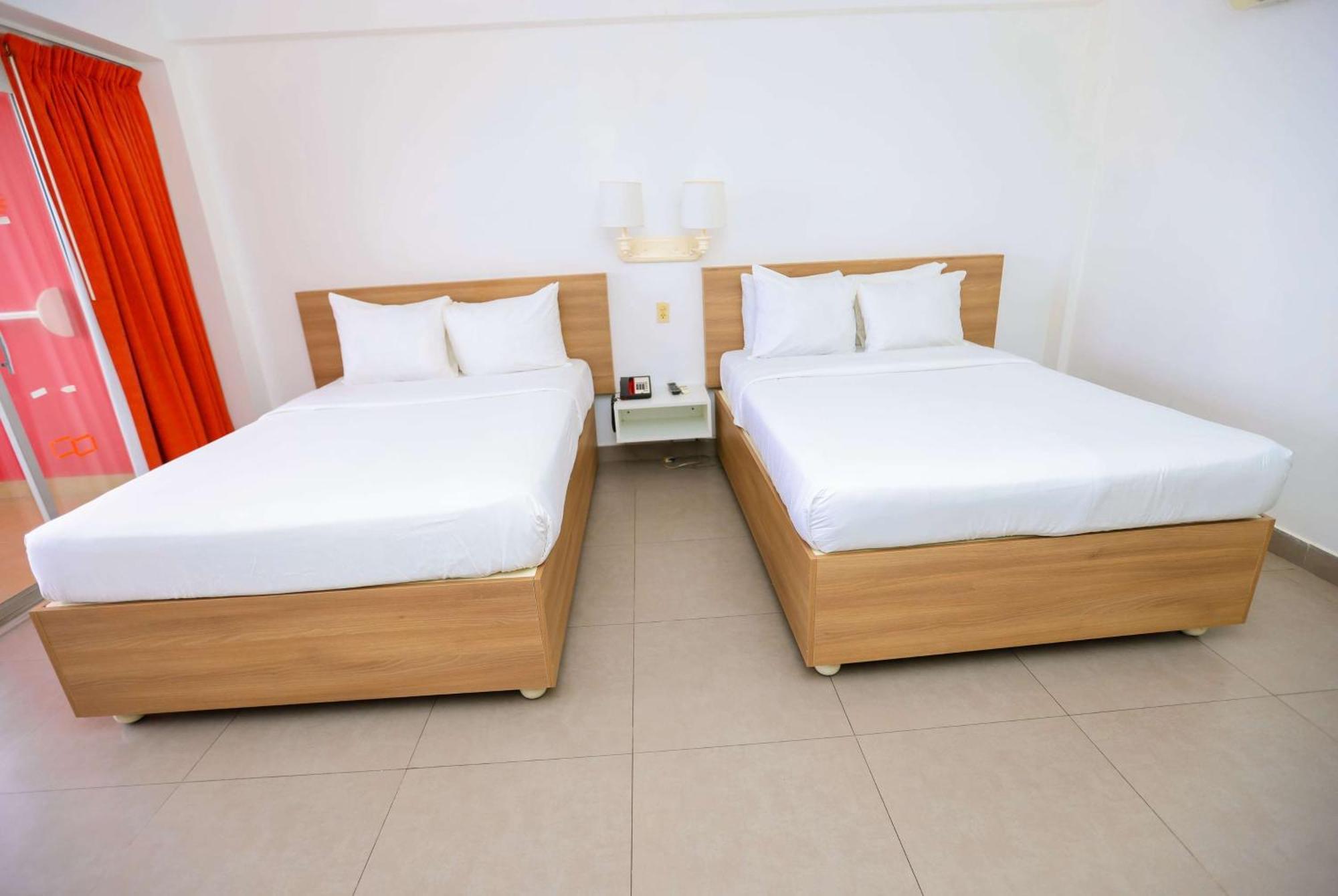 Grand Decameron Montego Beach, A Trademark All-inclusive Resort 3*