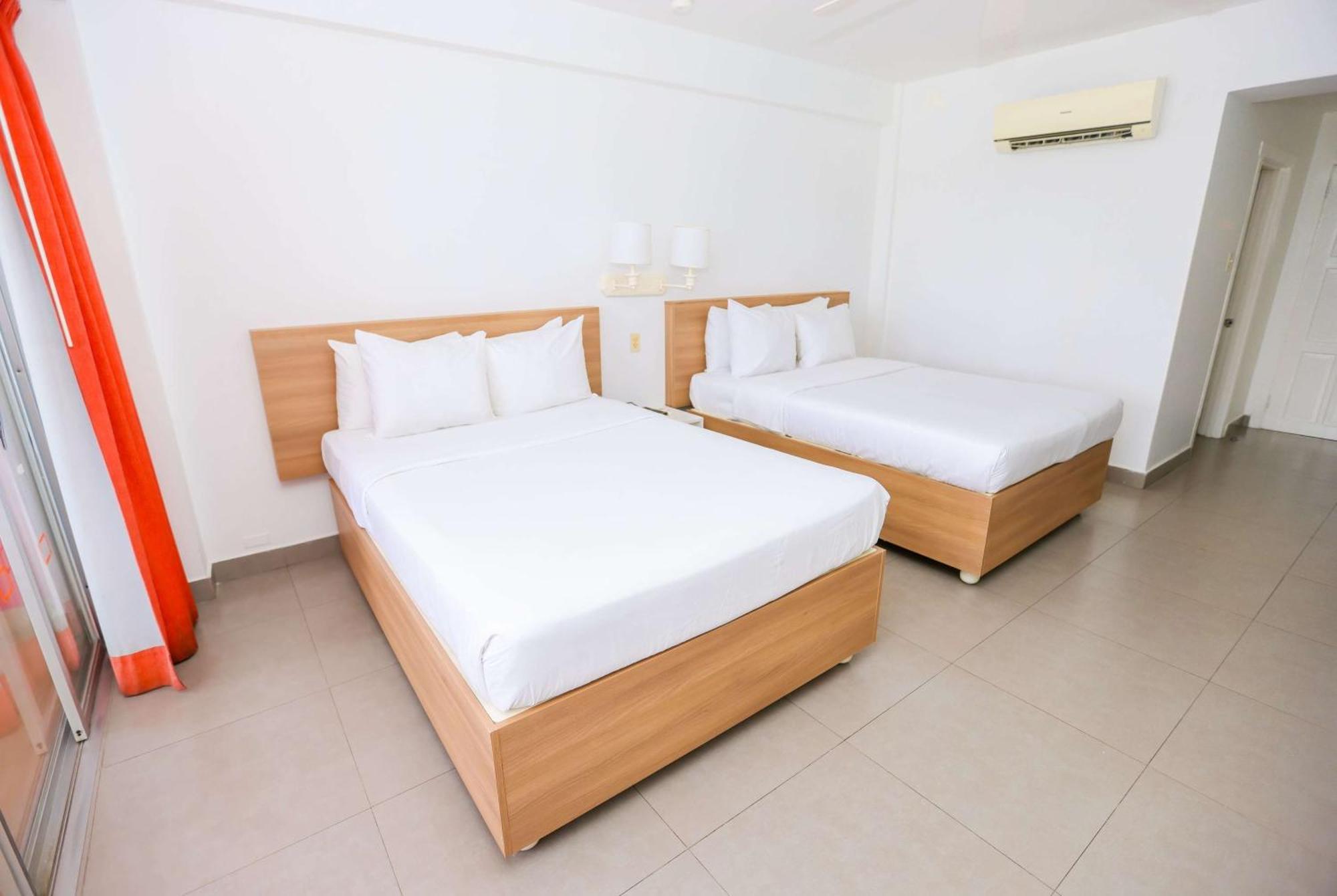 Resort Grand Decameron Montego Beach, A Trademark All-inclusive