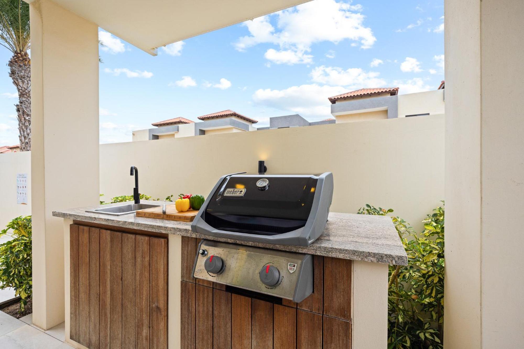 Casa de férias 1 Min To Beach, W Pool, Gym In A Gated Community