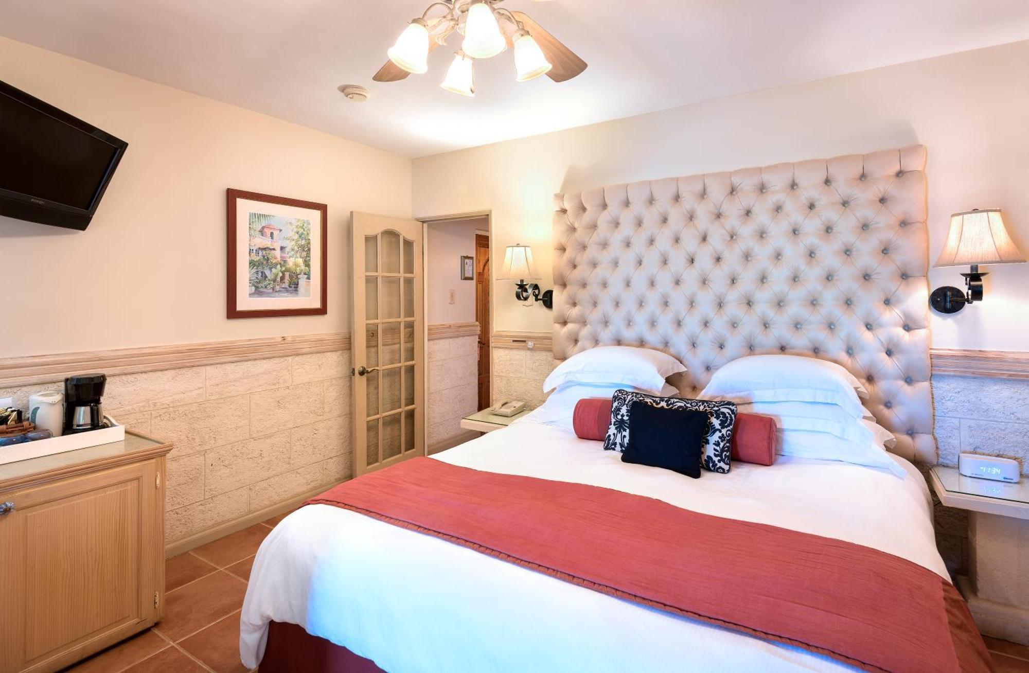 Little Arches Boutique - Adults Only Hotel 4*