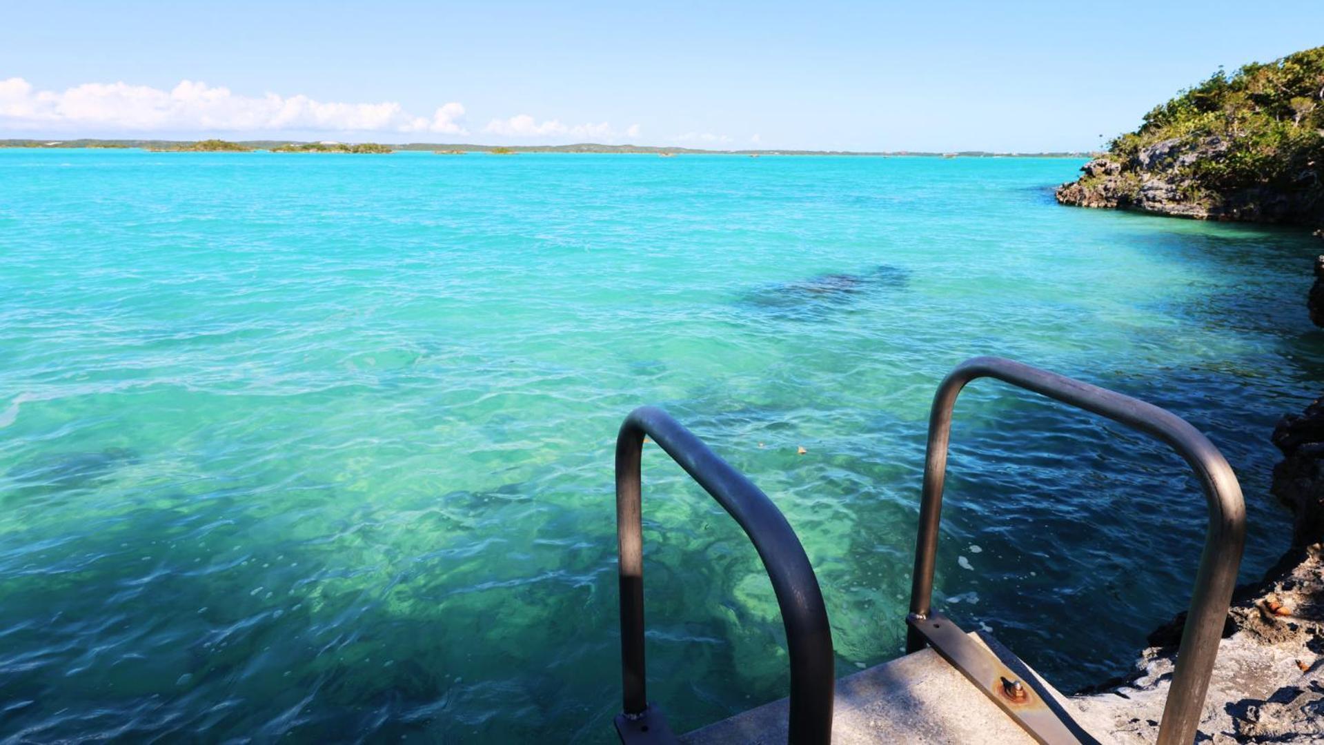 Villa Alta Bella And Taylor Bay Beach