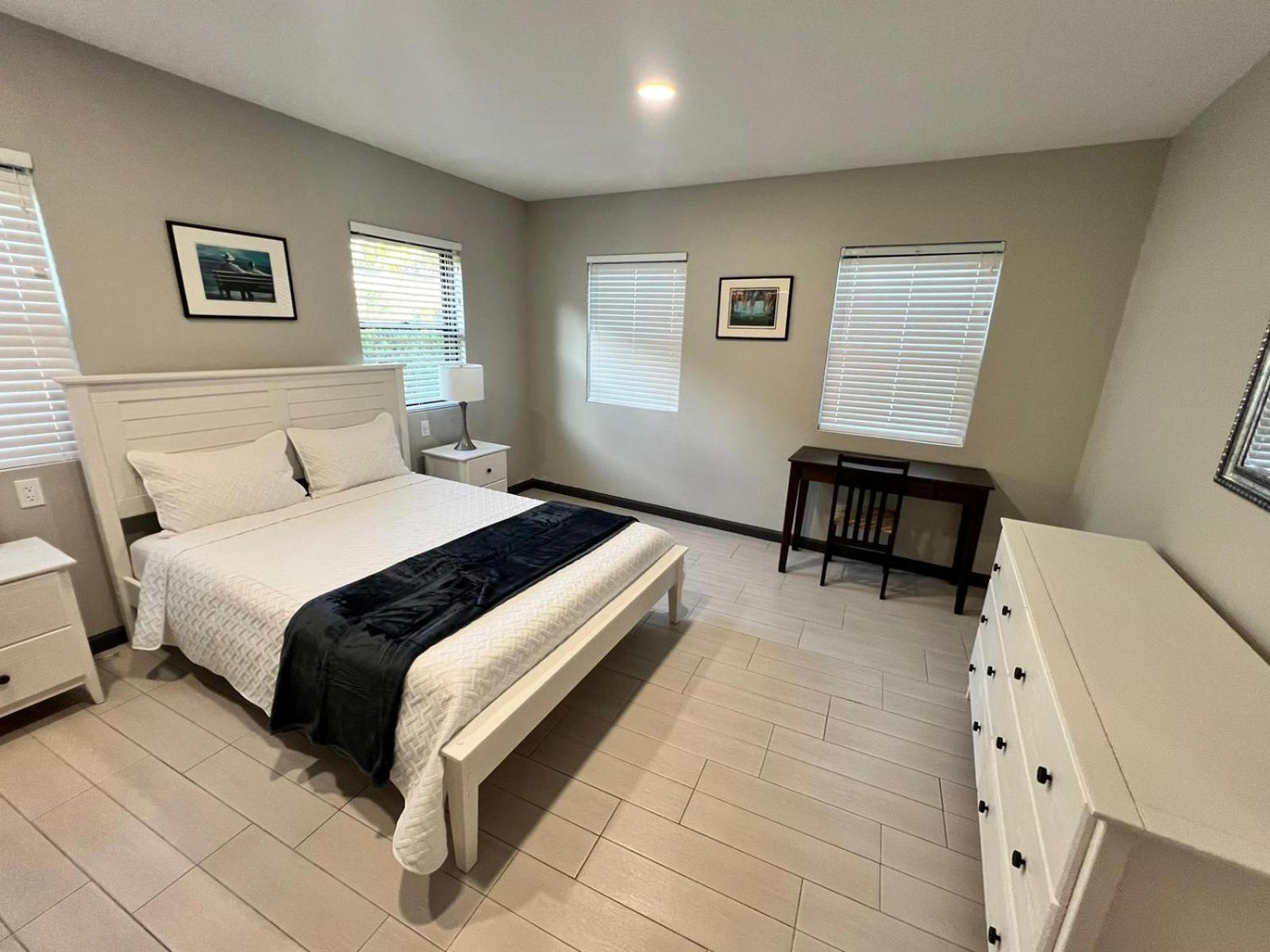 Hillsboro Condominiums Aparthotel Basseterre