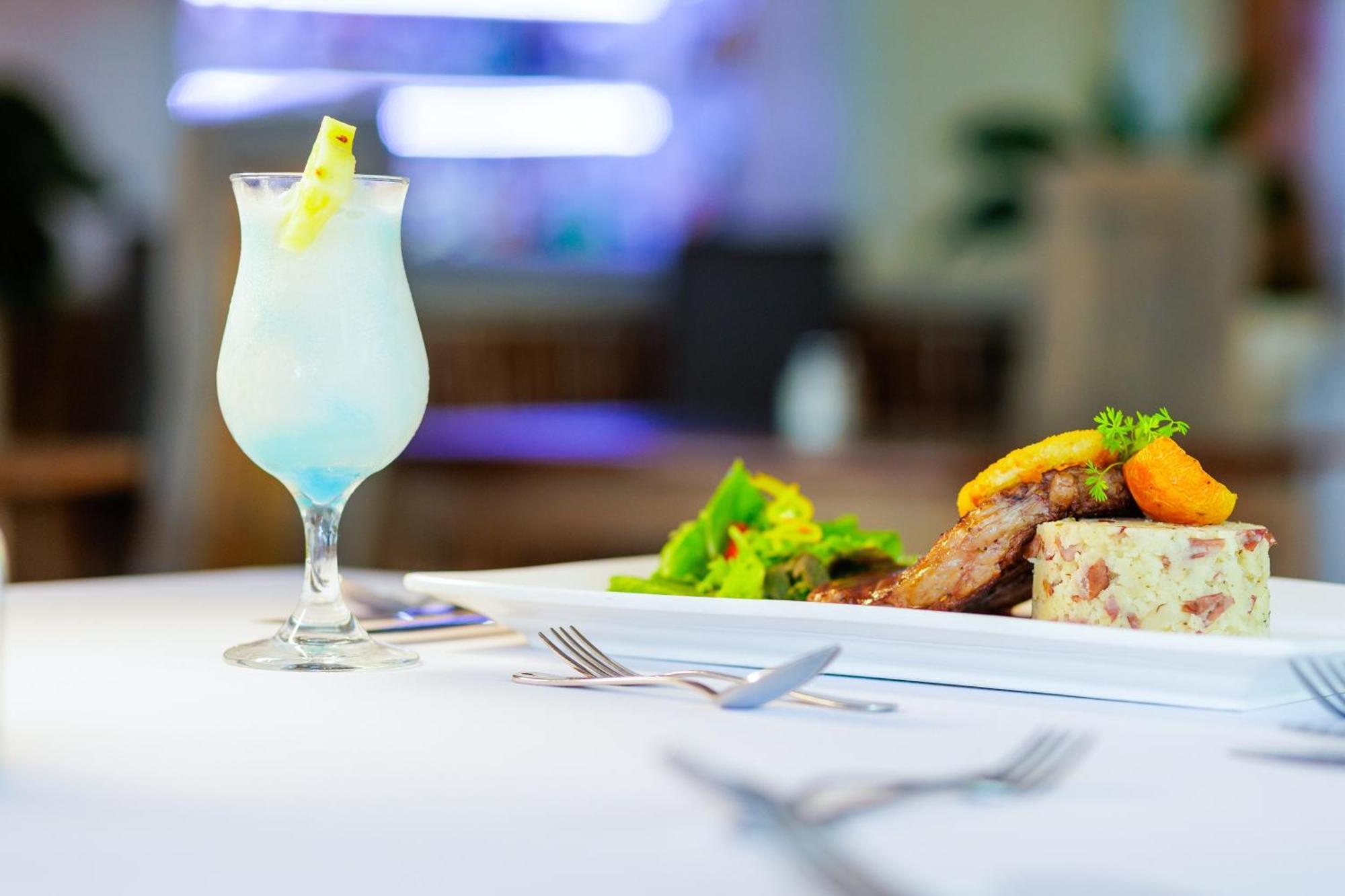 Blue Horizon Hotel 3*